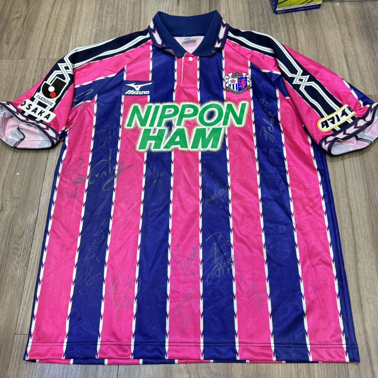 Osaka cezero 2000s home team signed shirt