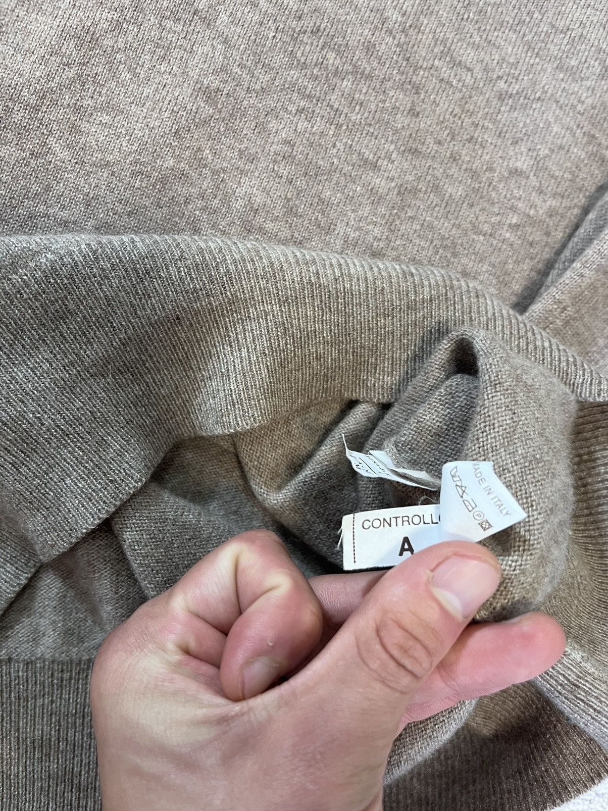 Brunello Cucinelli Brunello Cucinelli Cashmere Sweater V-neck Jumper RRP900$ Size L / US 10 / IT 46 - 11 Thumbnail