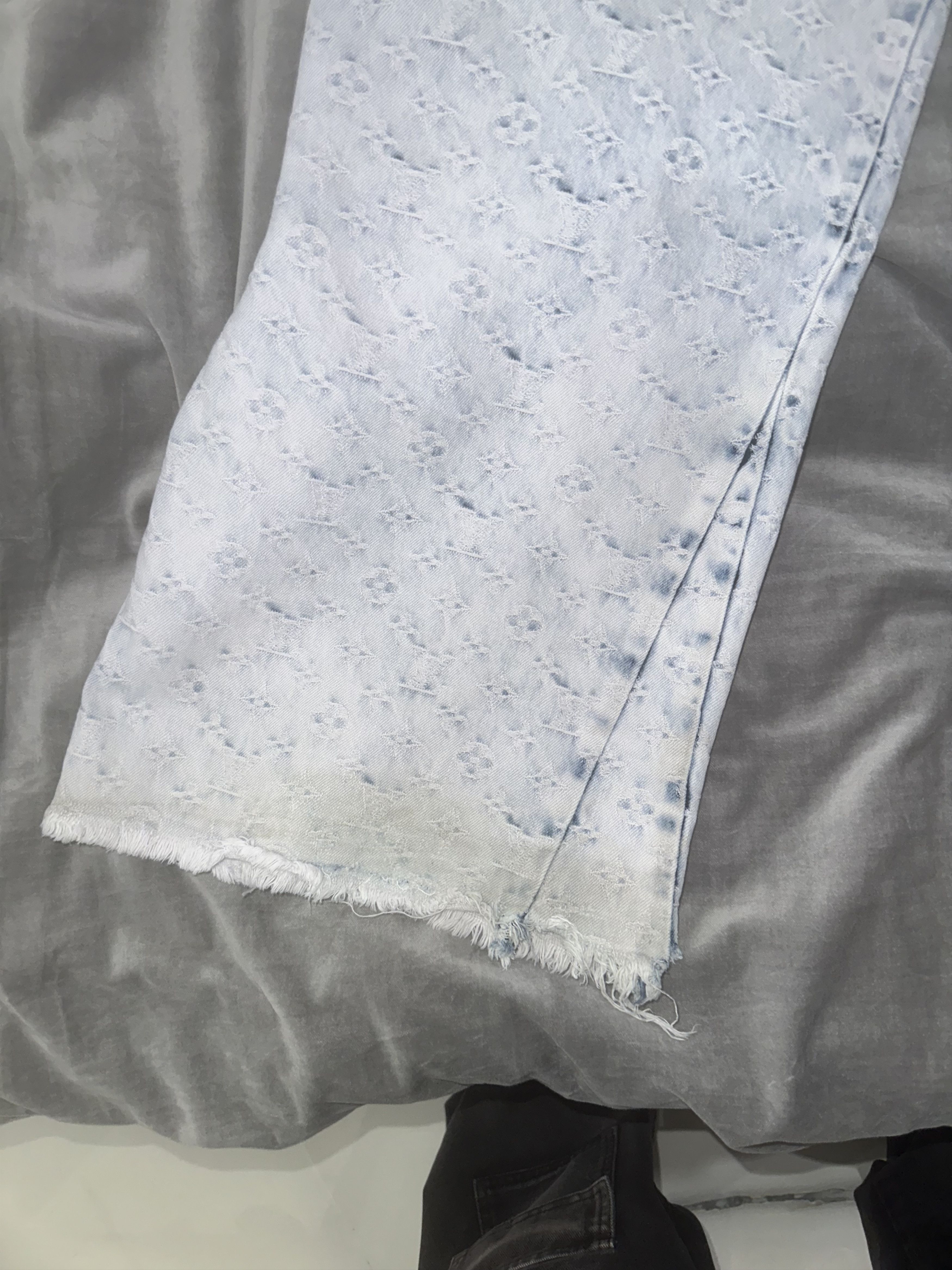 Louis Vuitton Louis Vuitton Purple n Blue Monogram Carpenter Flared Jeans Size US 38 / EU 54 - 11 Thumbnail