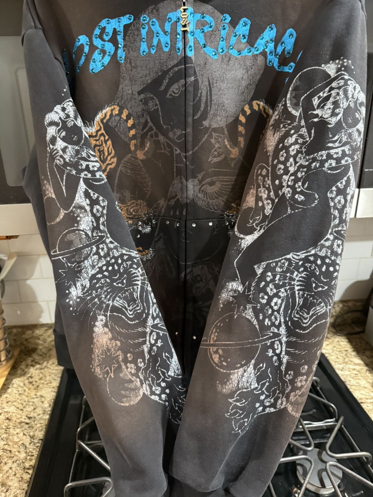 LOST INTRICACY Lost Intricacy Twin Tiger Zip Size Small Size US S / EU 44-46 / 1 - 5 Thumbnail