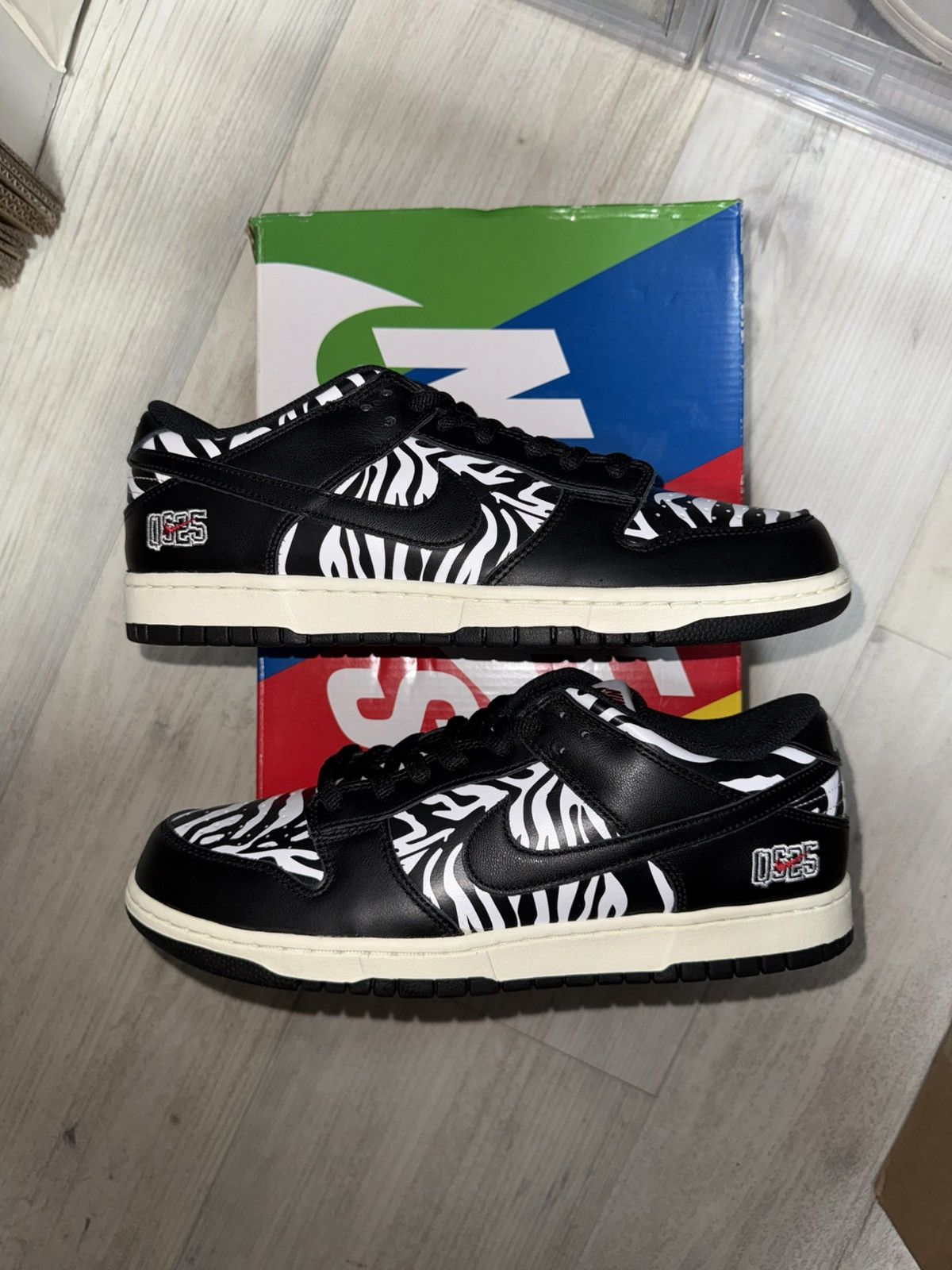 Nike SB Nike SB Dunk Low OG QS Quartersnacks Zebra Size US 10.5 / EU 43-44 - 2 Thumbnail