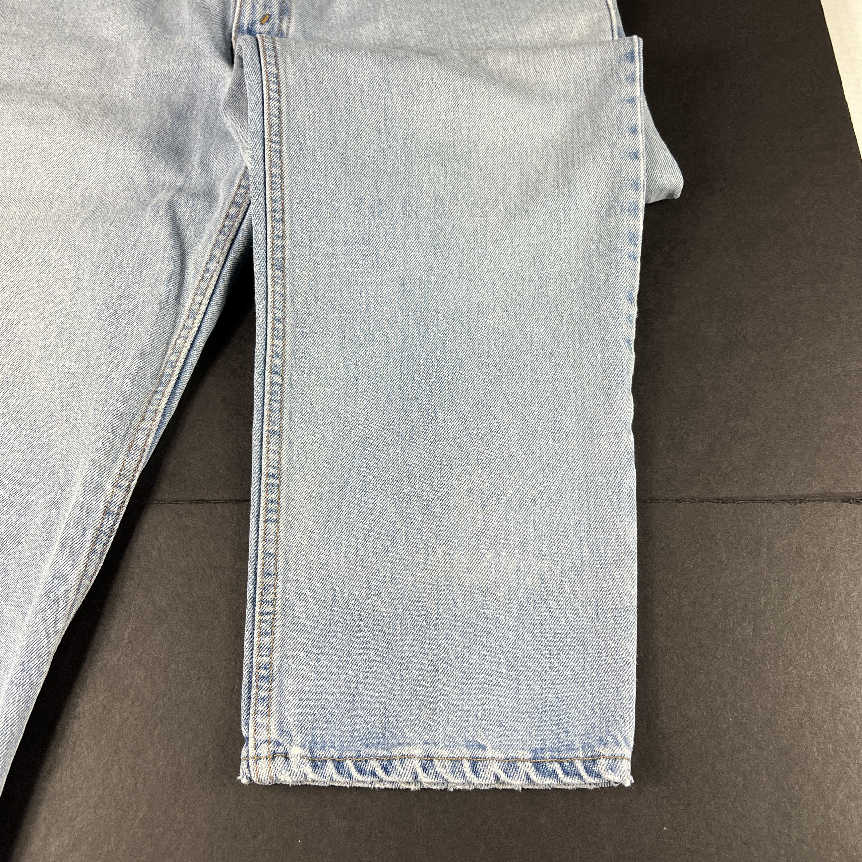 Levi's × Vintage Y2K Levi's Jeans 550 Relaxed Light Blue Faded Cotton Denim Size US 35 - 8 Thumbnail