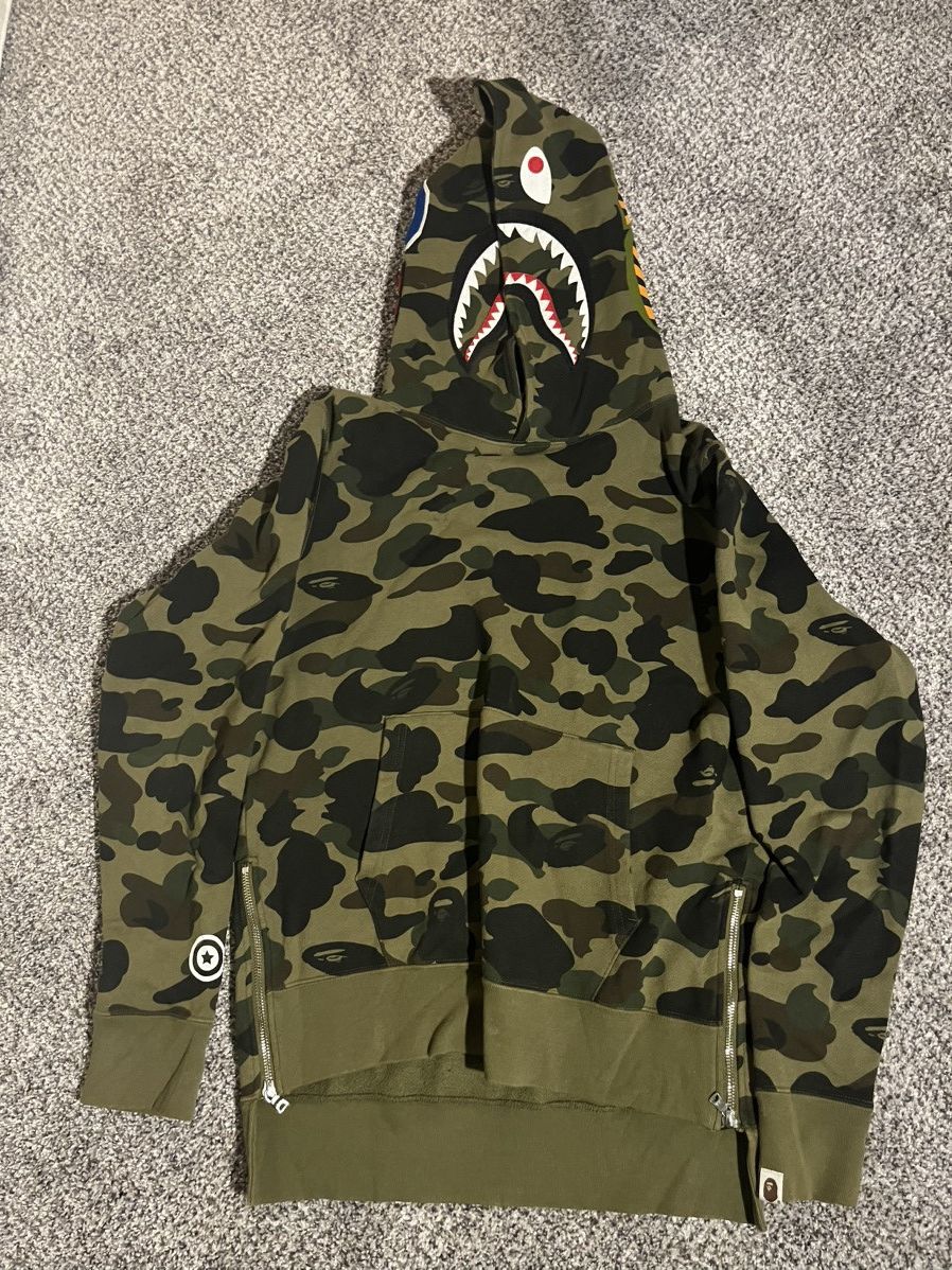 Bape Bape 1st Camo Shark Hoodie Side Zip Size US S / EU 44-46 / 1 - 1 Thumbnail