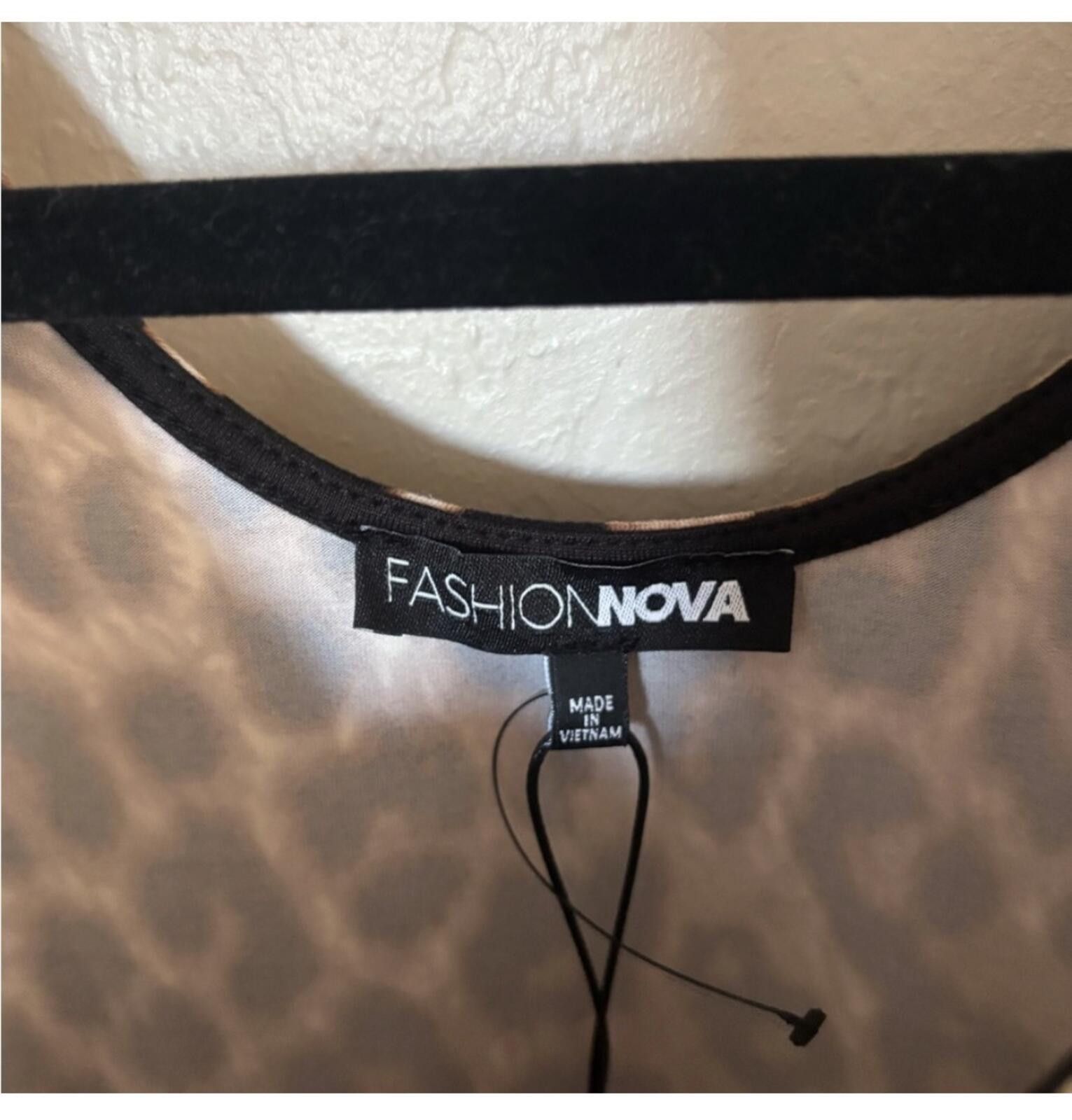 Other (Fashion Nova) Leopard Print Crop Top Size M / US 6-8 / IT 42-44 - 4 Thumbnail