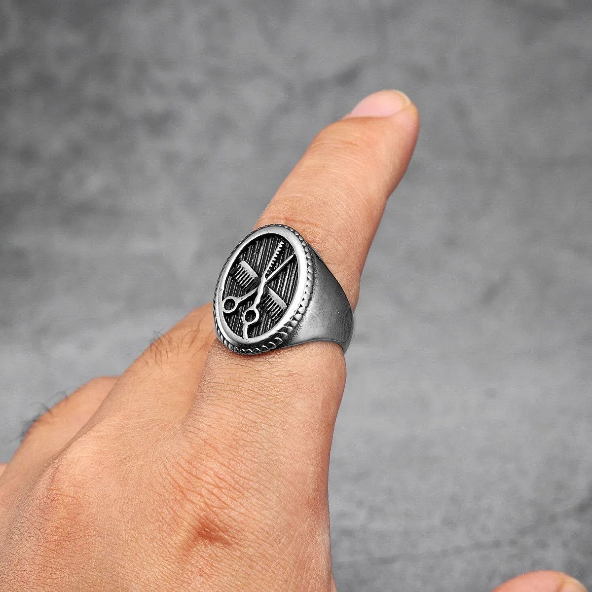 Jewelry Barber Shop Ring Streetwear Jewelry Fashion Gift Size ONE SIZE - 1 Thumbnail