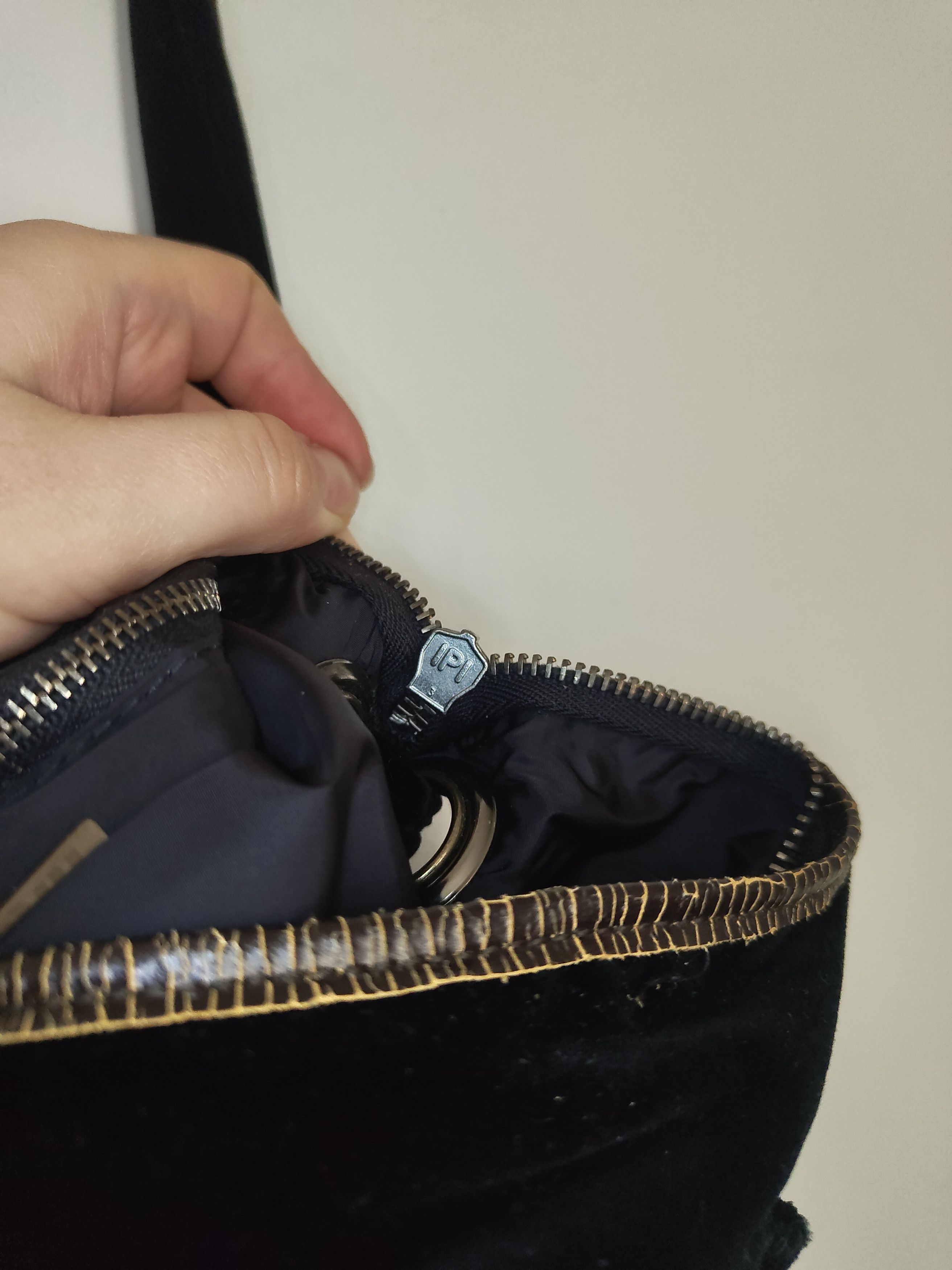 Miu Miu Velvet vintage black Miu Miu bag 00" Size ONE SIZE - 8 Thumbnail