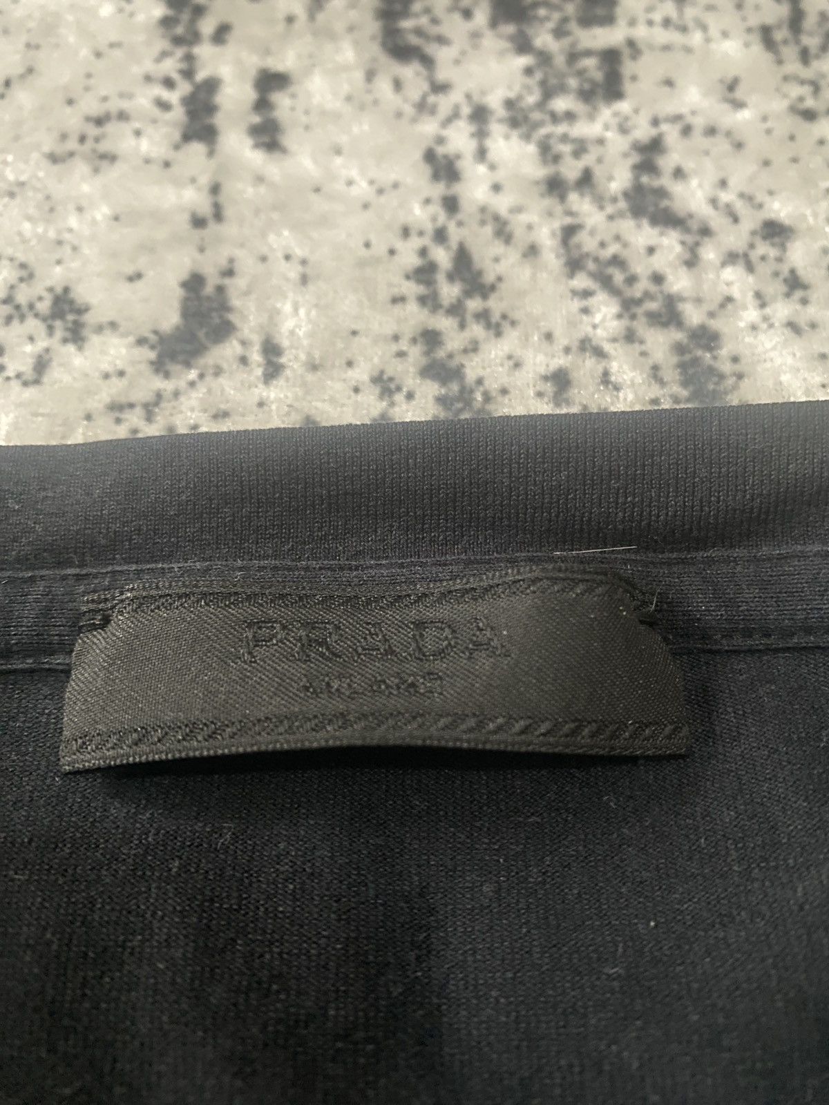 Other Luxury prada with logo on chest tee 2023 Size US M / EU 48-50 / 2 - 2 Thumbnail