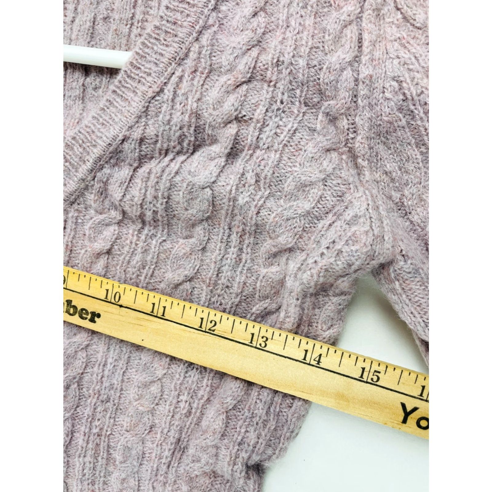 Vintage CAbi Sweater Women's XS Pink Pullover Alpaca Wool Blend Cable-Knit V-Neck Size XS / US 0-2 / IT 36-38 - 3 Thumbnail