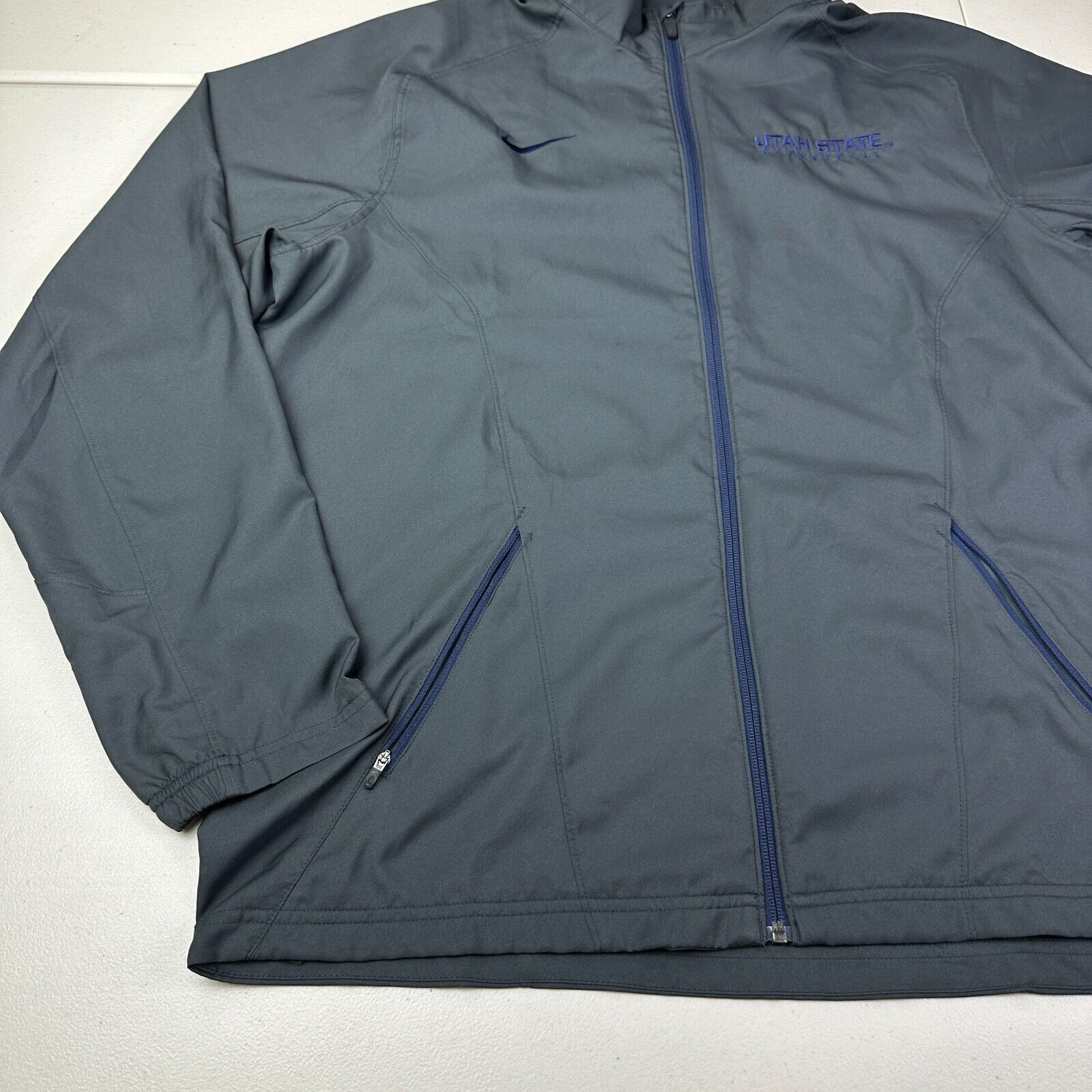 Nike Nike Jacket Lightweight Windbreaker Utah State Basketball Size US XL / EU 56 / 4 - 2 Thumbnail