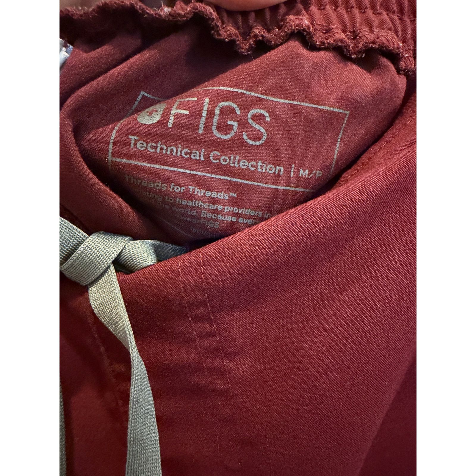 Unowned Womens Figs TW2000P Yola Skinny Scrub Pants Burgundy-Medium Size 30" / US 8 / IT 44 - 2 Thumbnail