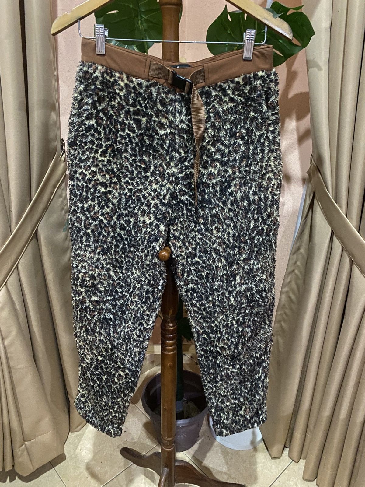 Johnbull Johnbull Fuzzy Animal Print Fleece Pants with Built-in Belt Size US 28 / EU 44 - 1 Thumbnail