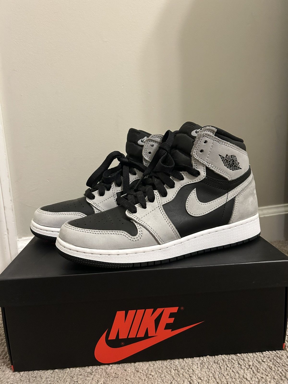 Jordan Brand Air Jordan 1 Retro High OG GS "Shadow 2.0" Size US 6 / EU 39 - 1 Thumbnail