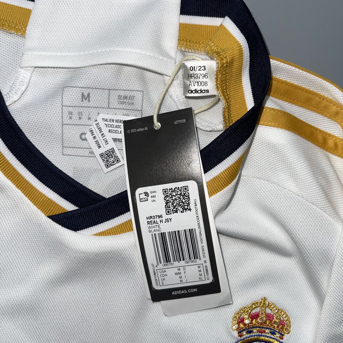 Adidas × Vintage NWT REAL MADRID 2023/2024 FOOTBALL HOME JERSEY #22 RUDIGER Size US M / EU 48-50 / 2 - 6 Thumbnail