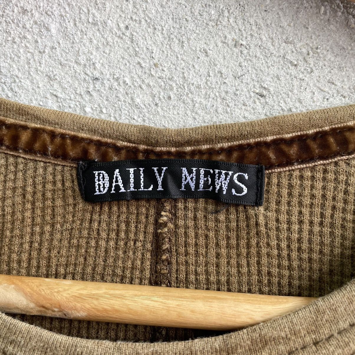 Japanese Brand Vintage Y2K Daily News Punk Style Tee Shirt Size US M / EU 48-50 / 2 - 3 Thumbnail