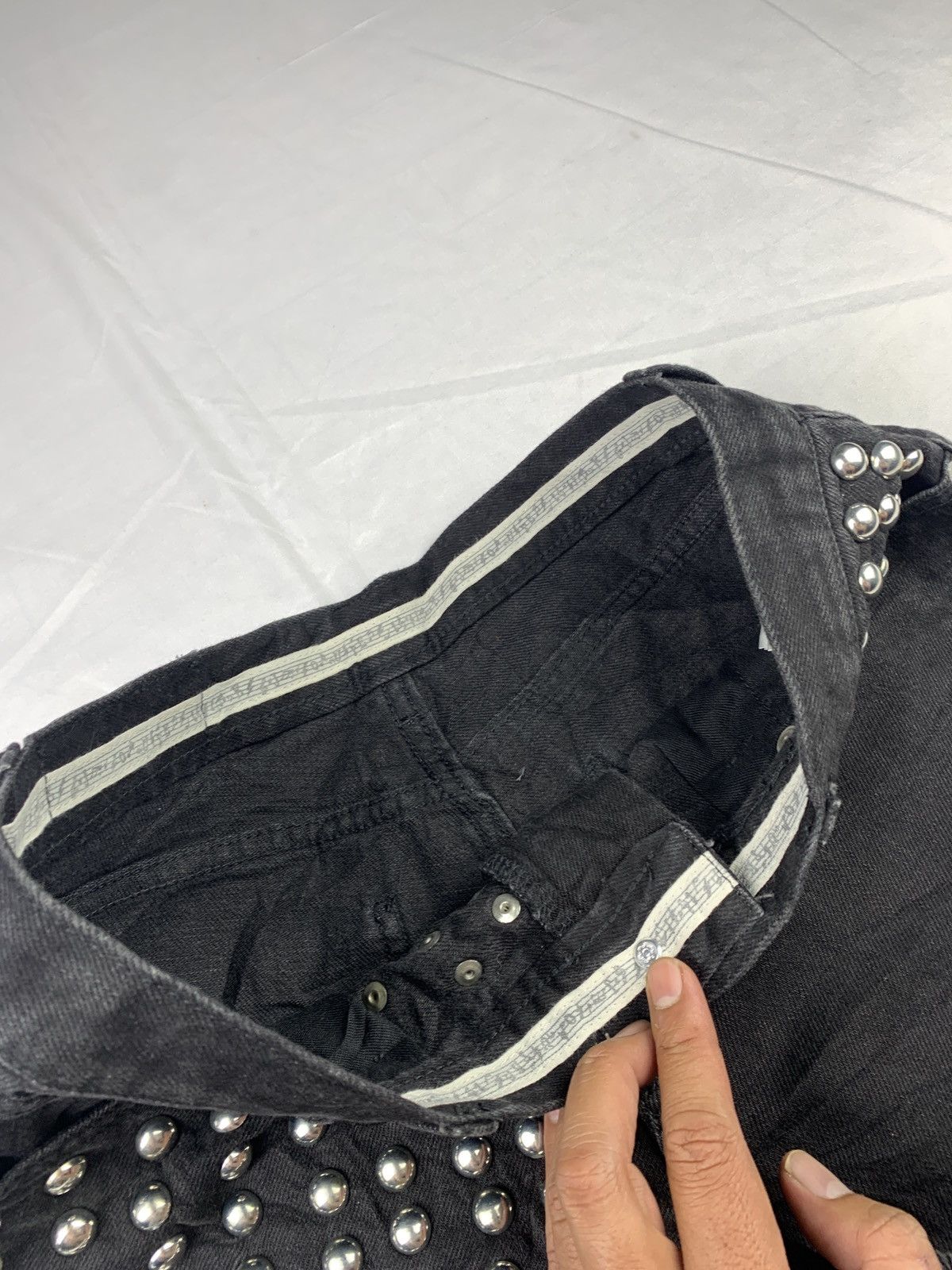Japanese Brand jouetie Japan Black Studded Rough Mini Jeans Shorts Size 28" / US 6 / IT 42 - 10 Thumbnail