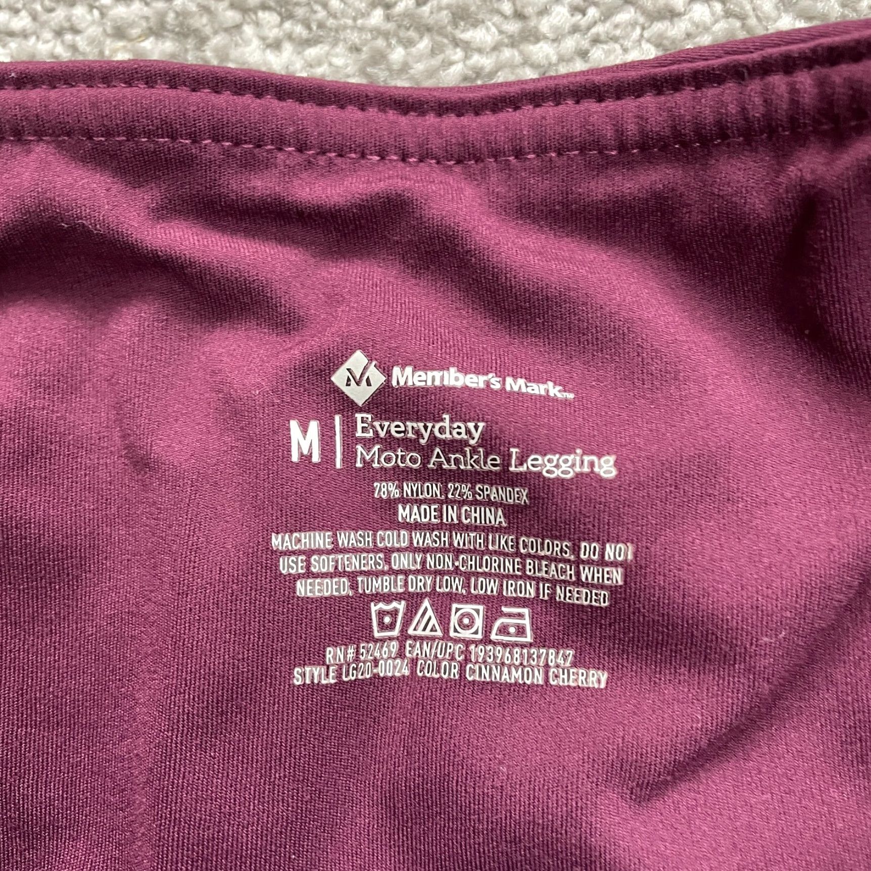 Vintage Member's Mark Leggings Womens Cropped Active M Maroon 26x24 Yoga Athletic Size 32" / US 10 / IT 46 - 6 Thumbnail