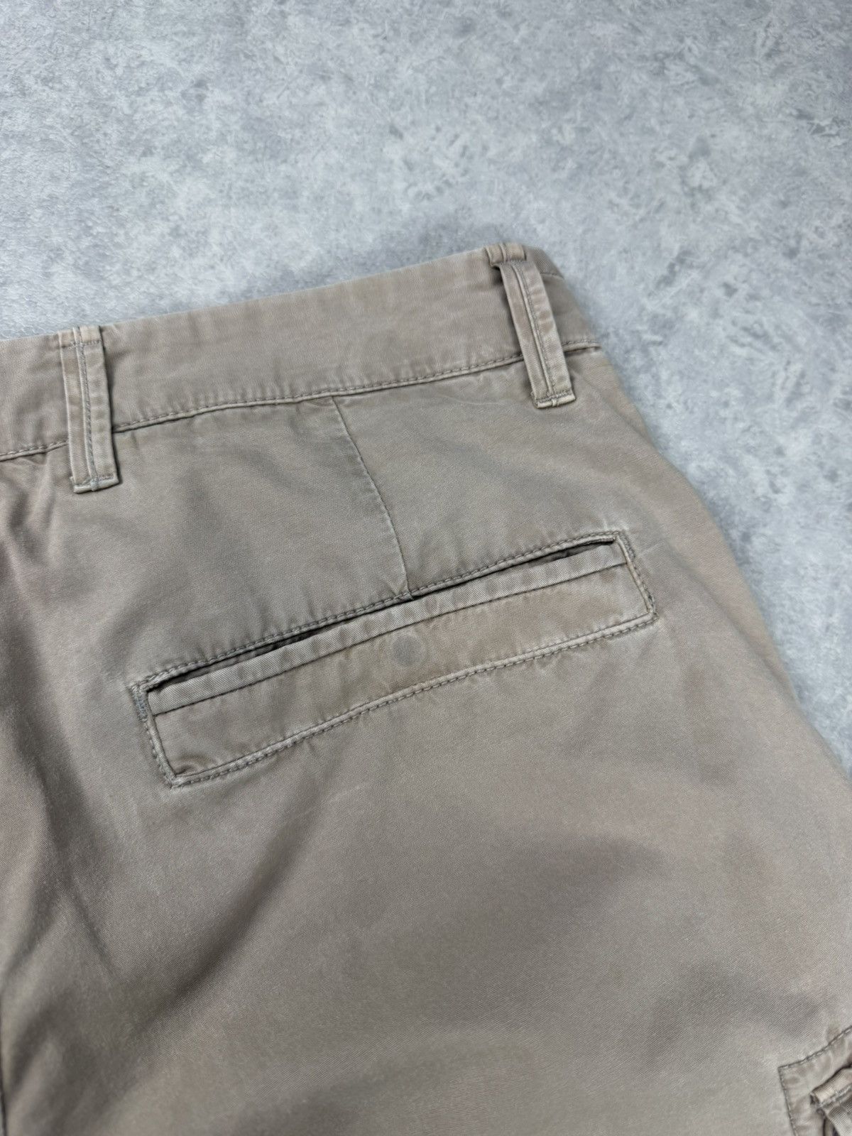Stone Island Stone Island Cargo Shorts Beige Size W30 Size US 30 / EU 46 - 21 Thumbnail