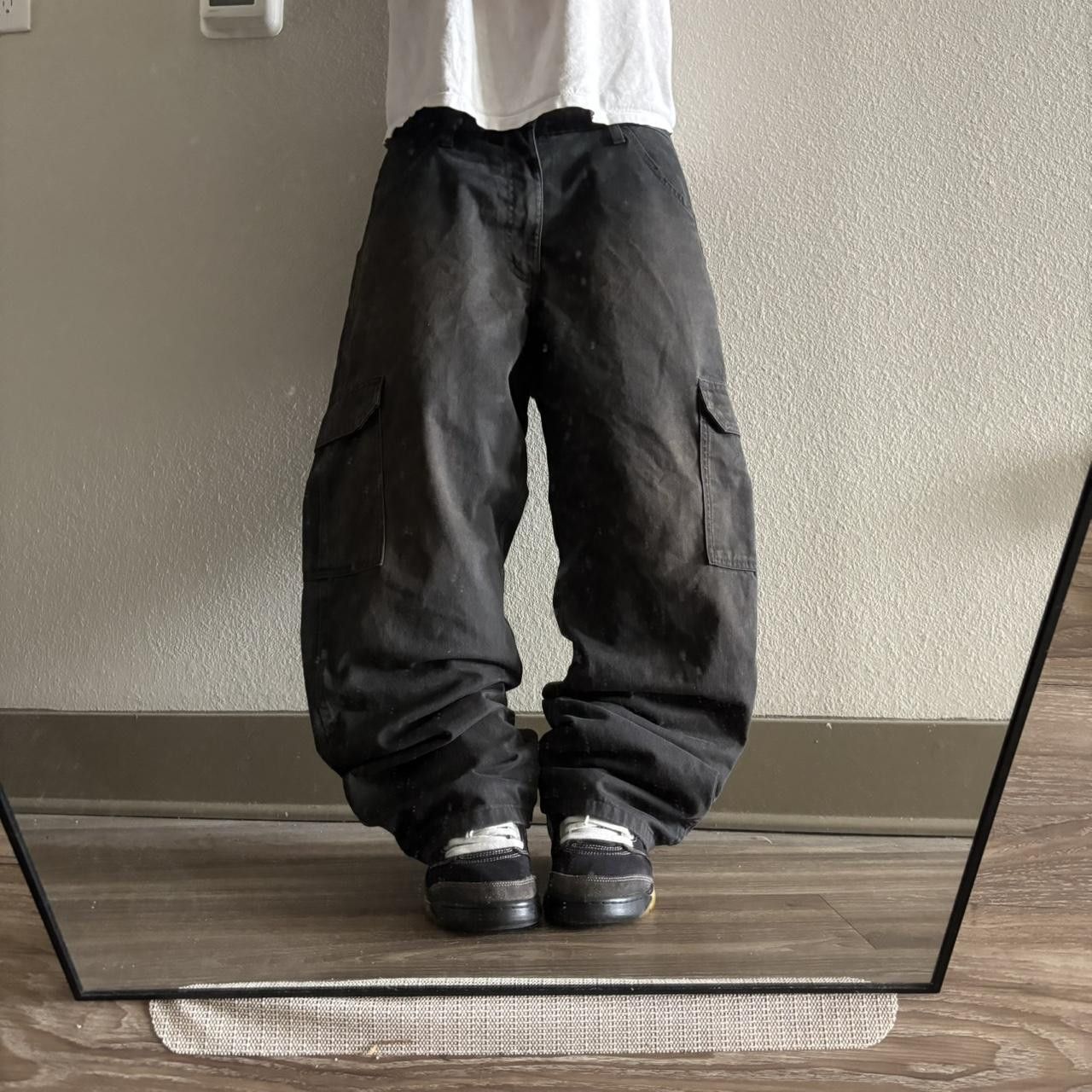 Vintage Crazy Vintage Y2K/2000s Baggy Faded Black Workwear Skater Style Cargo Pants! 36x30 Size US 36 / EU 52 - 1 Thumbnail