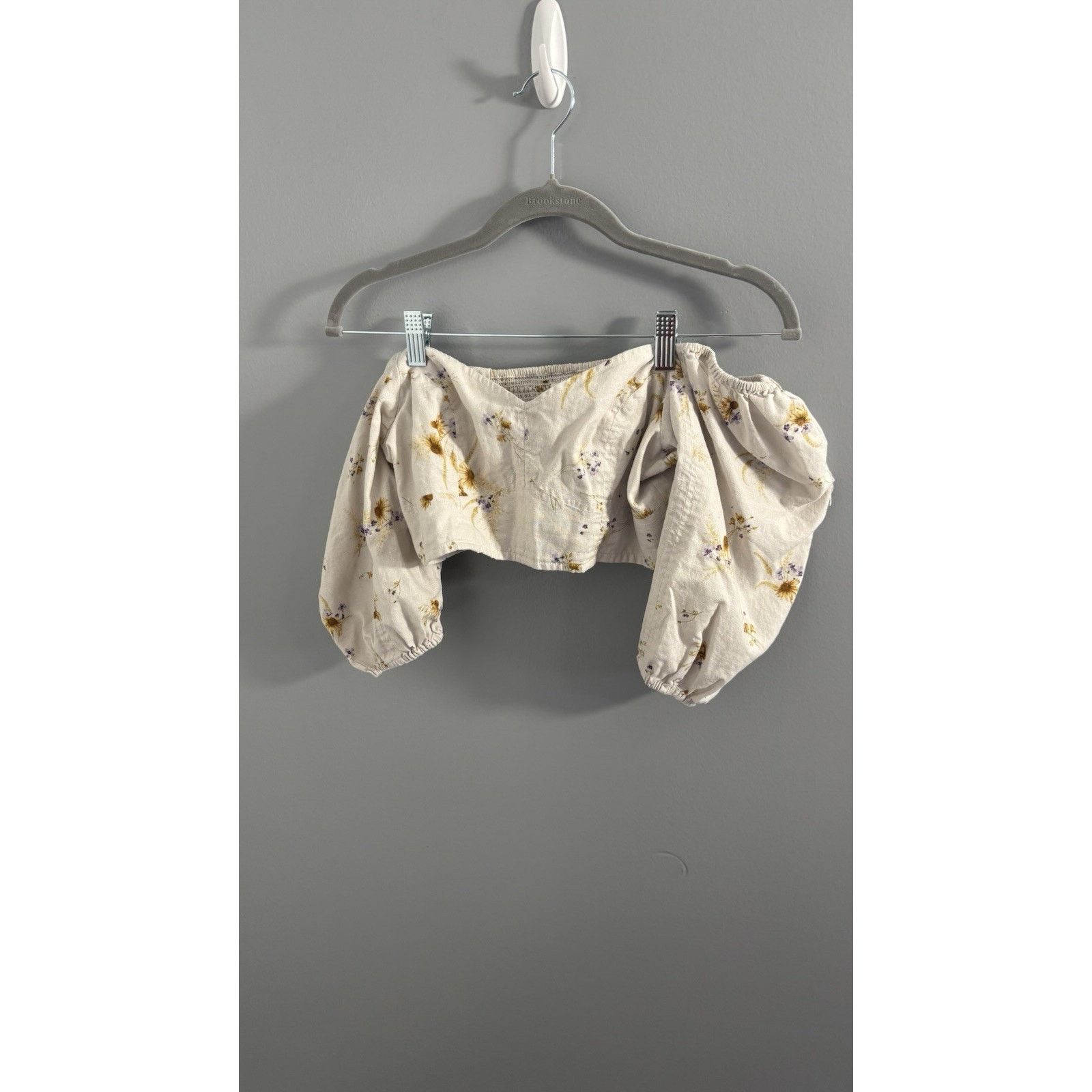 H&M H&M White Flower Crop Top Size S / US 4 / IT 40 - 1 Thumbnail