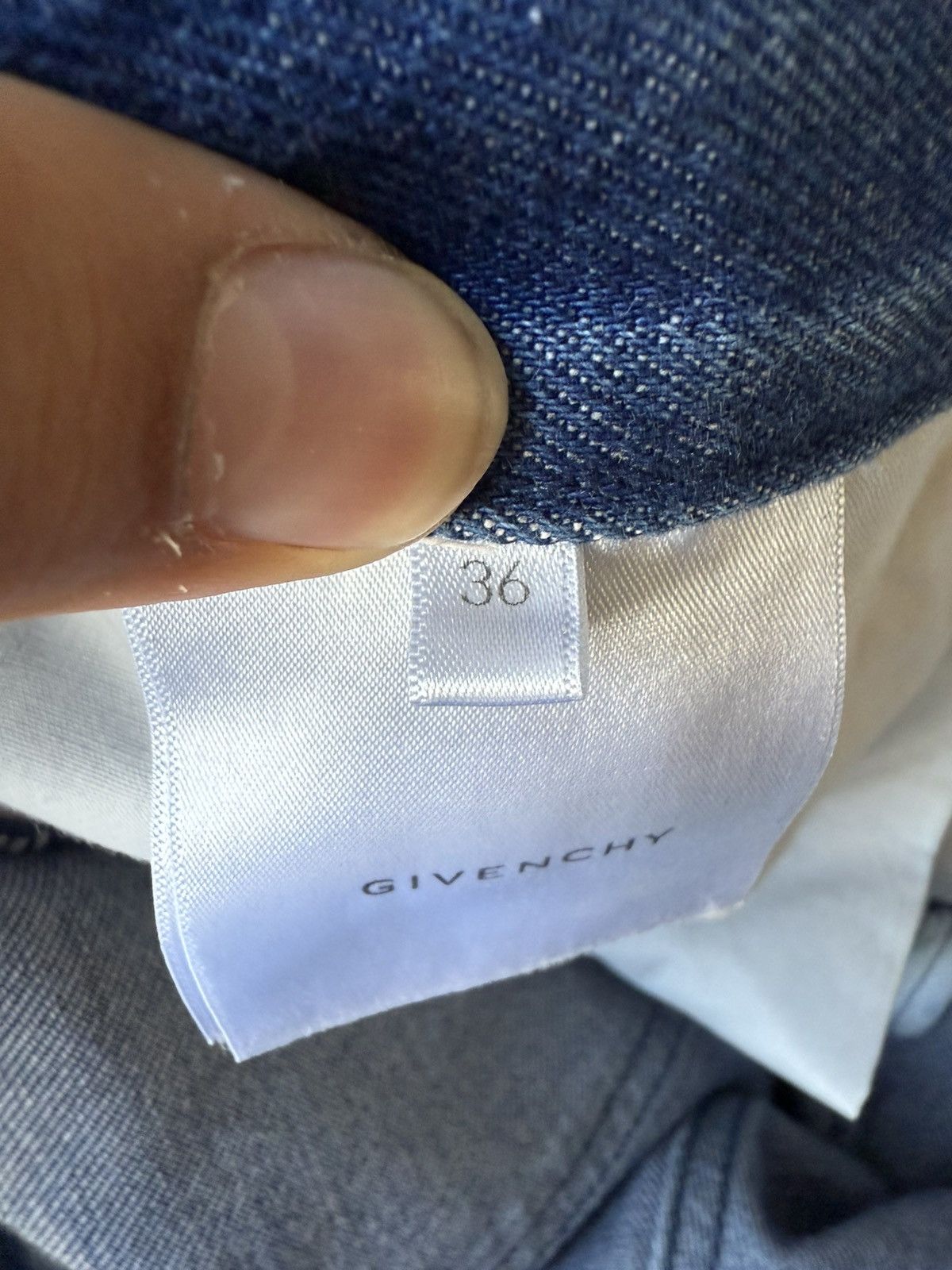Givenchy USED GIVENCHY MENS MULTICUTTED DENIM CARGO SHORTS SIZE 36 Size US 36 / EU 52 - 18 Thumbnail