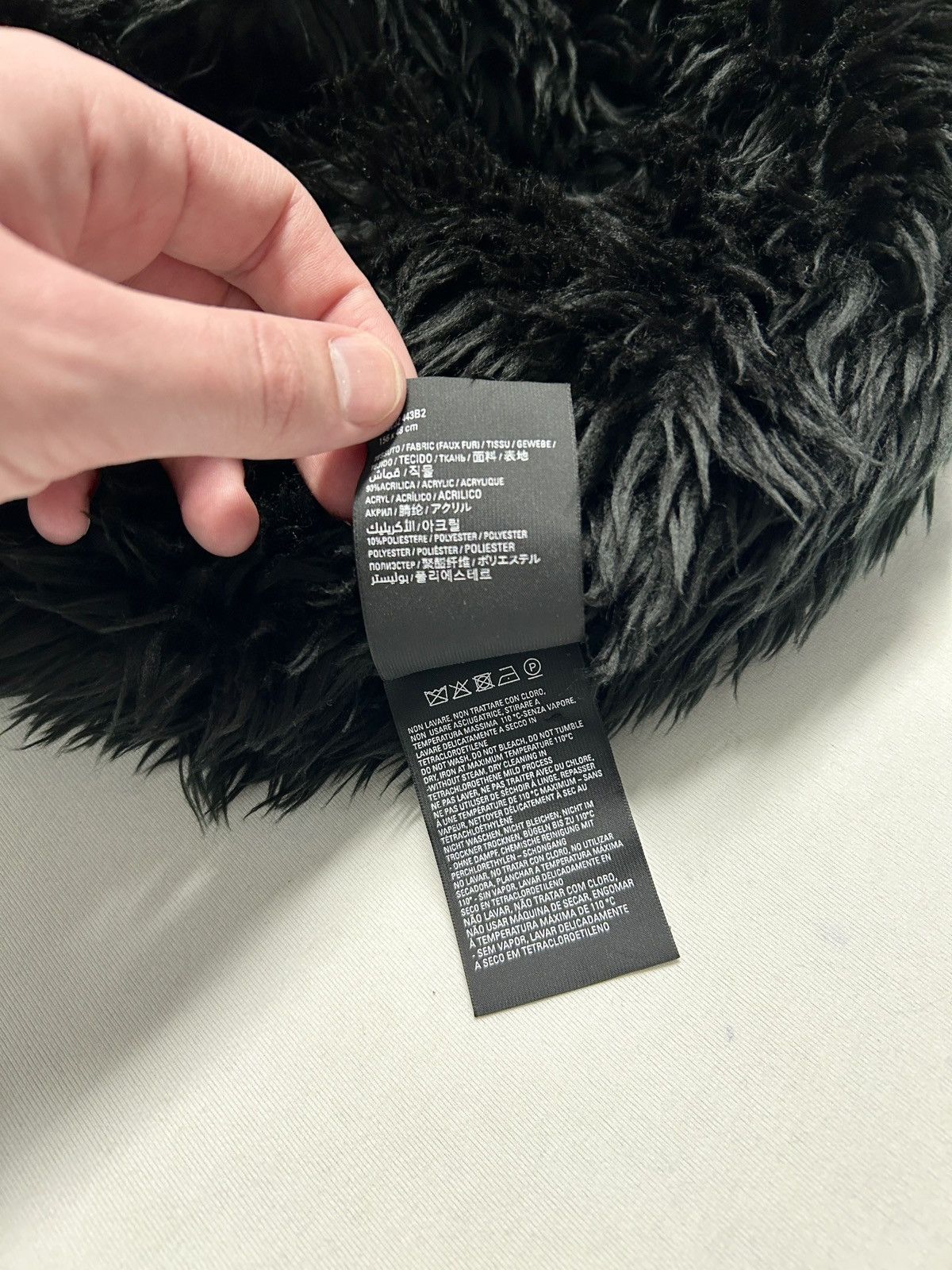 Balenciaga 2023 Mud Show Hooded Faux Fur Scarf Size ONE SIZE - 7 Thumbnail