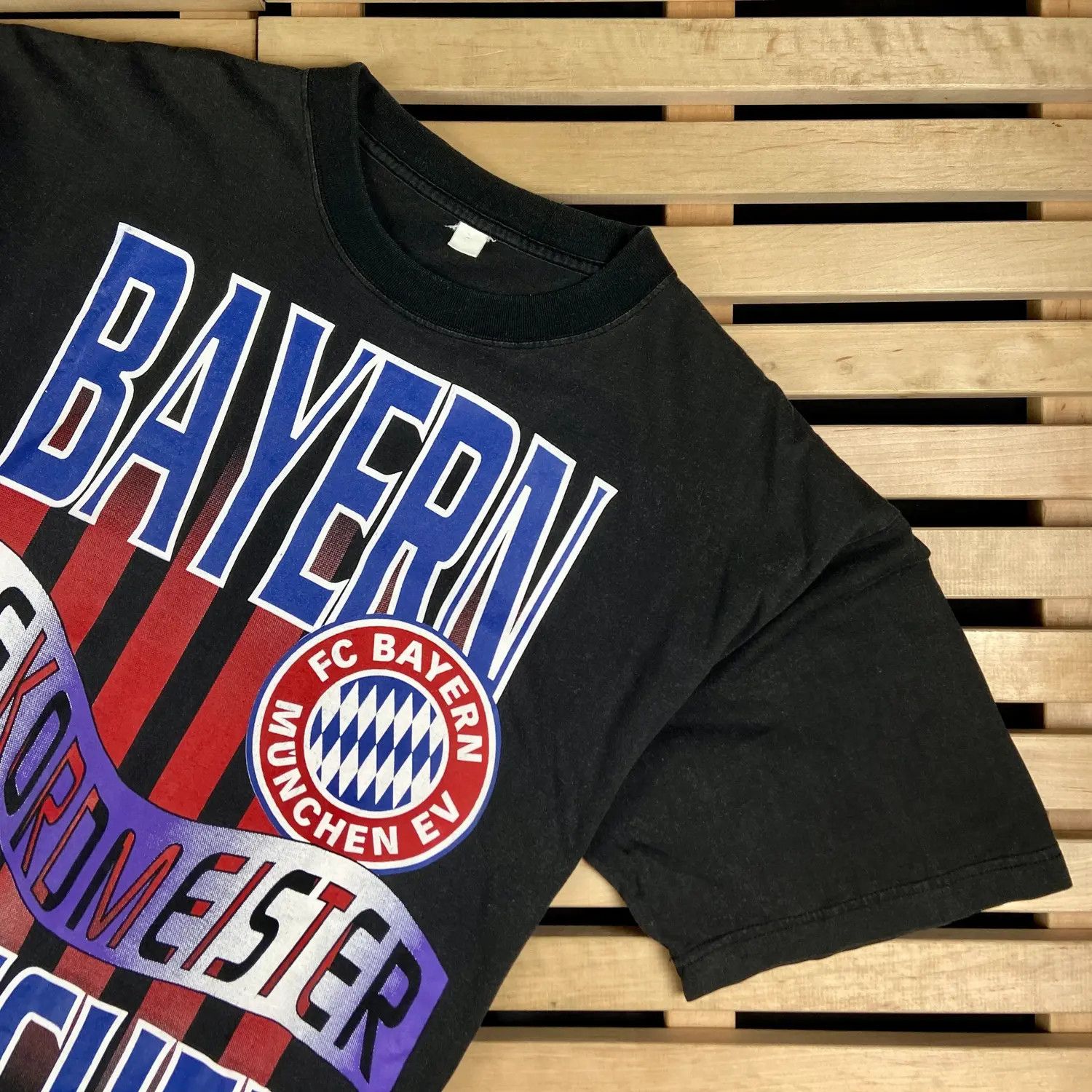 Vintage Mens Vintage T Shirt Bayern Munchen Rekordmeister Size XL Size US XL / EU 56 / 4 - 2 Thumbnail