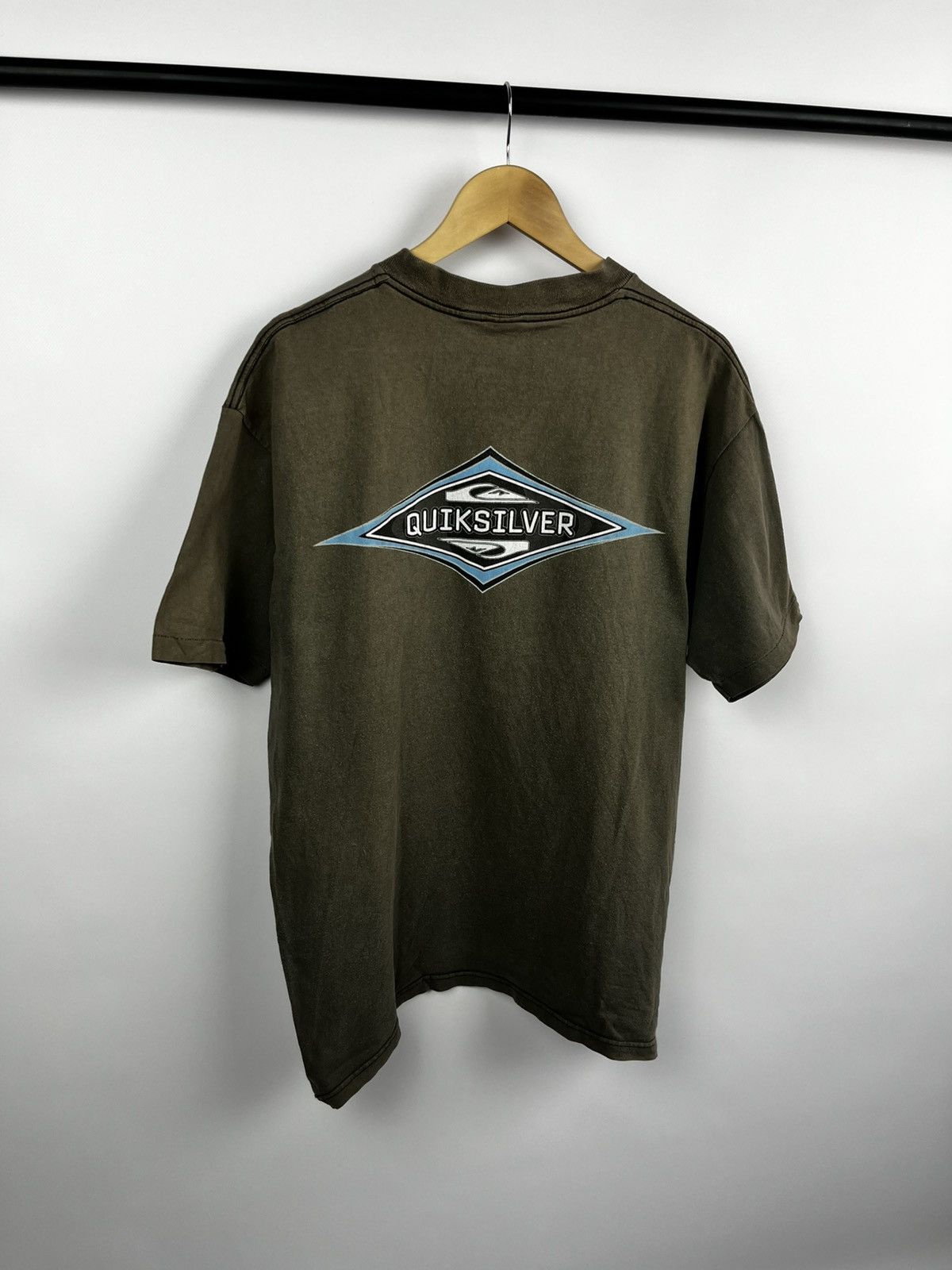 Quiksilver Vintage Quiksilver Boarding Company Graphic T Shirt Men L Size US L / EU 52-54 / 3 - 4 Thumbnail