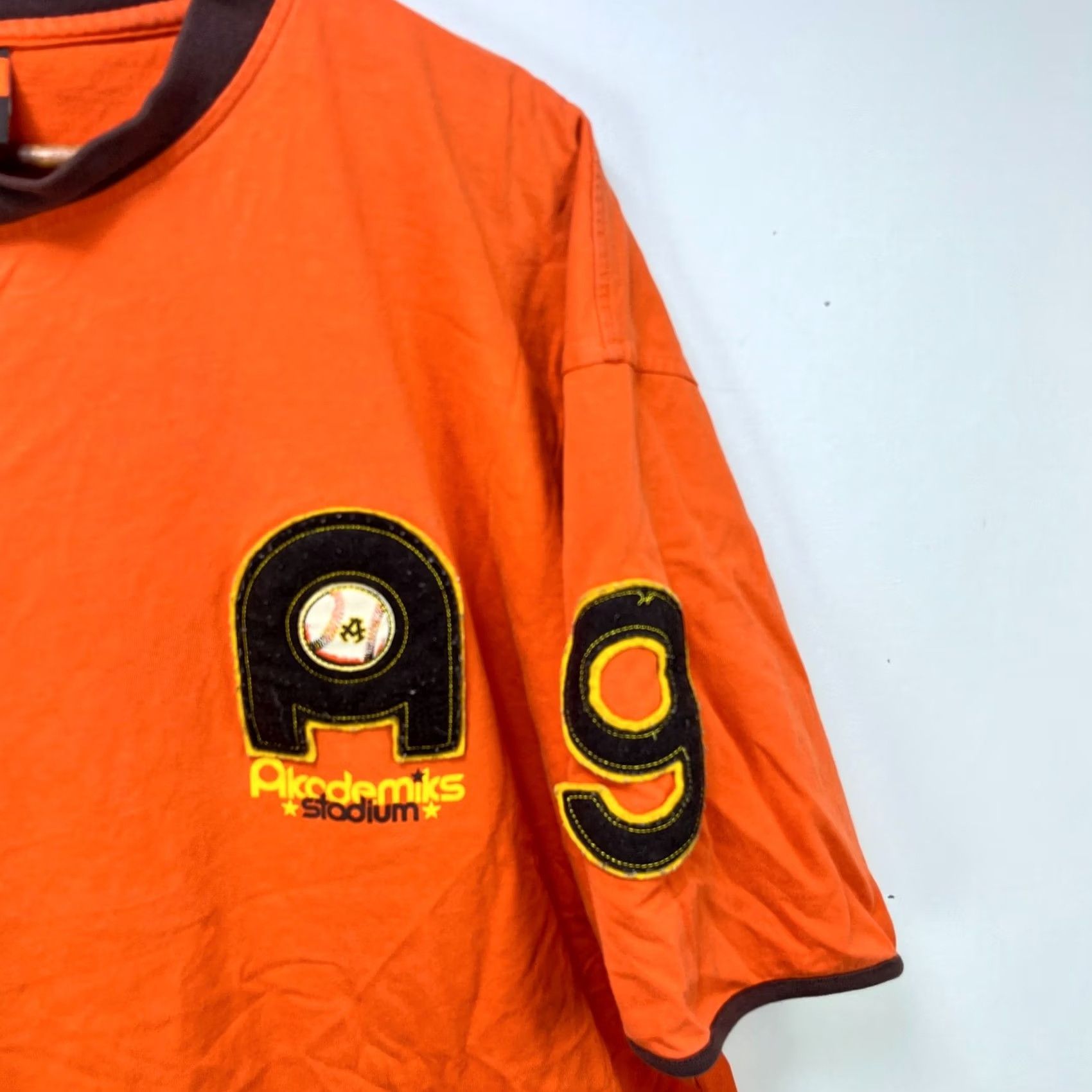 Akademiks VINTAGE Akademiks T-Shirt 2XL Men Orange 90s Hip Hop Stadium Graphic Print Short Sleeve Crew Neck Matte Finish Logo Embroidered 2000-2009 Size US XXL / EU 58 / 5 - 5 Thumbnail