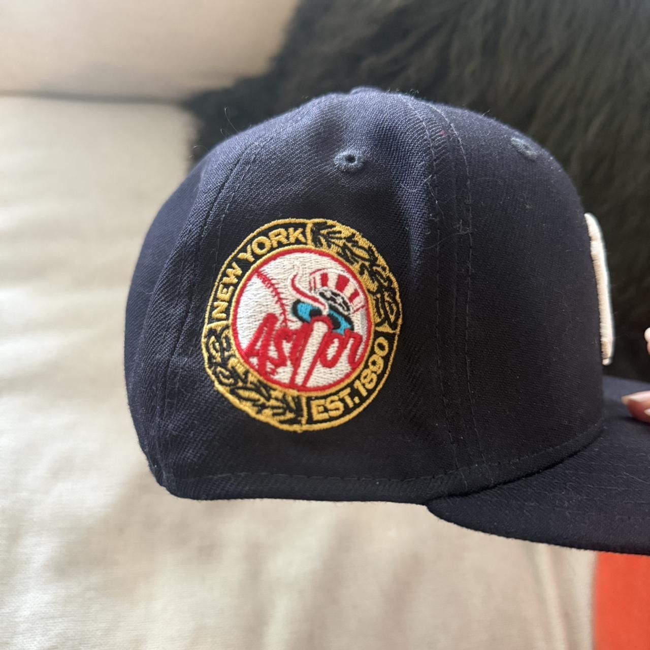 New Era Yankees hat (New Era x Astor Club) Size ONE SIZE - 3 Thumbnail