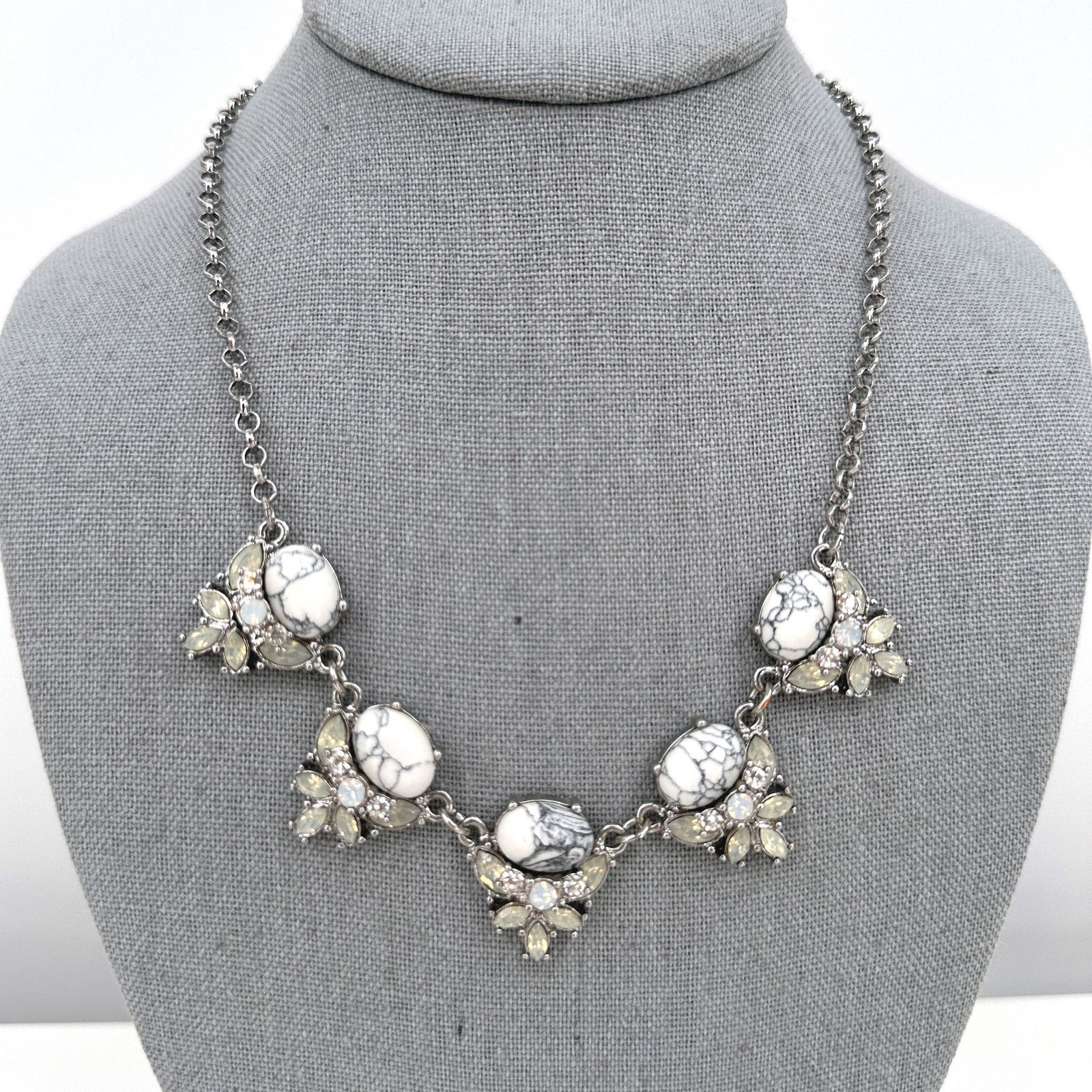 Loft Loft Rhinestone Statement Necklace White and Gray Size ONE SIZE - 1 Thumbnail
