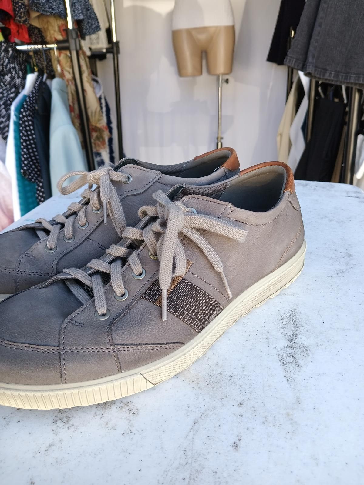 Designer Stylish Gray Casual Sneakers Size US 10.5 / EU 43-44 - 3 Thumbnail