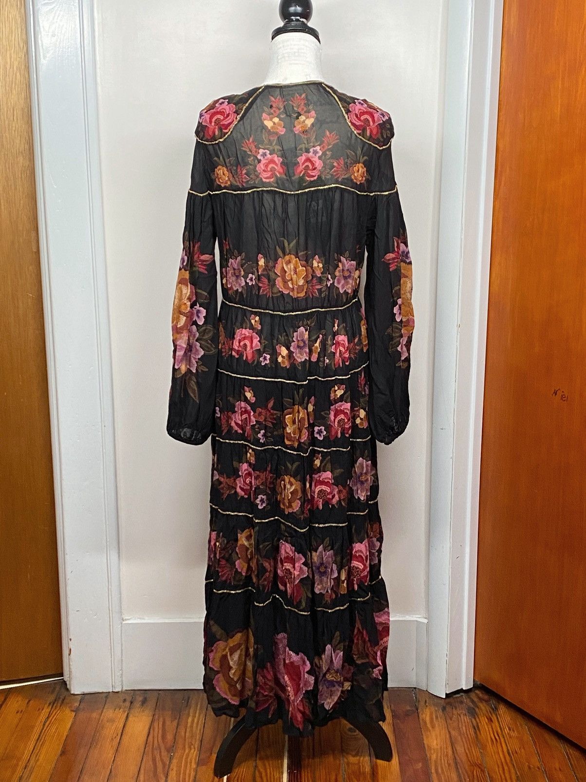 Farm Rio Farm Rio Chenille Flowers Floral V-Neck Maxi Dress size S Size S / US 4 / IT 40 - 11 Thumbnail