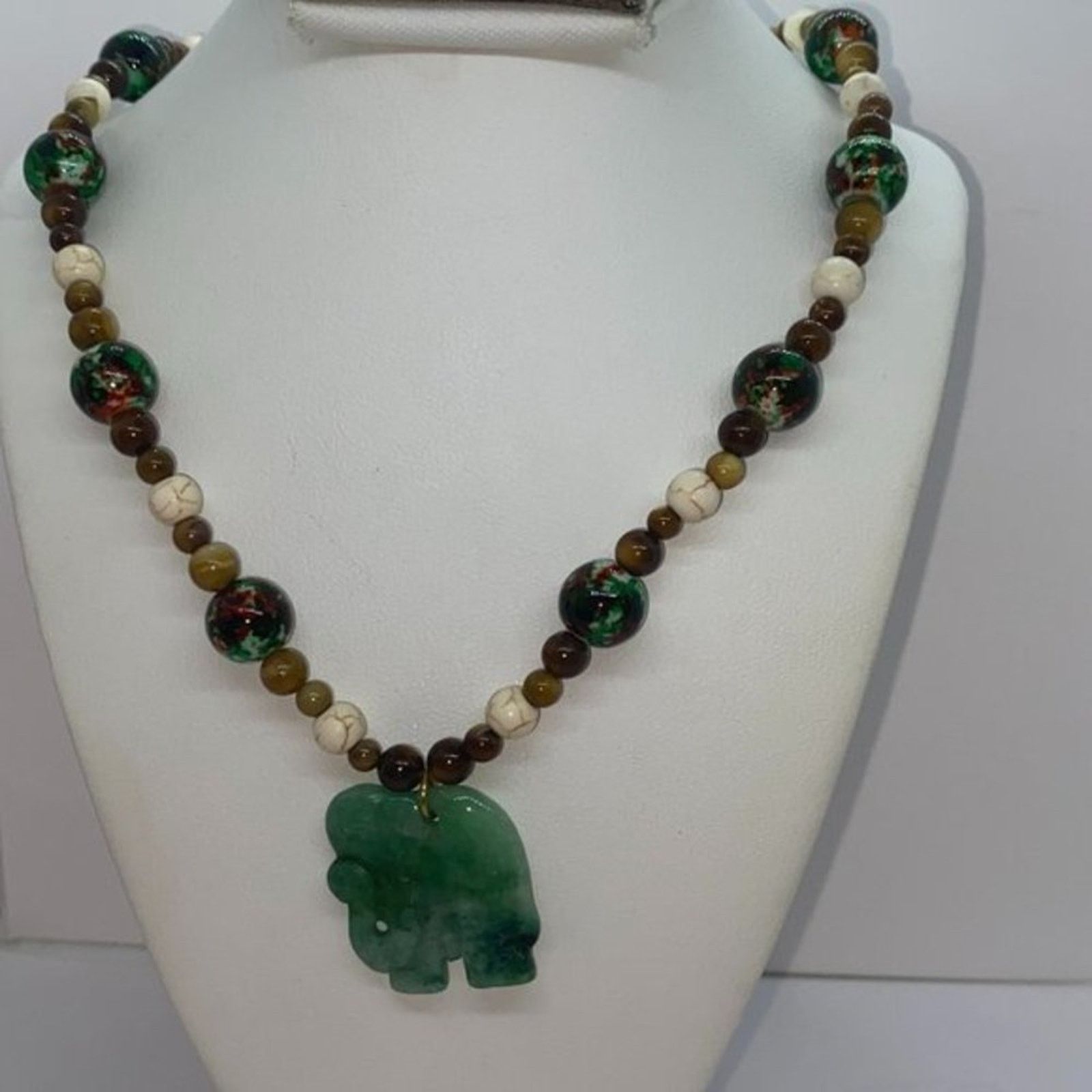 Handmade Handmade Beaded Brown & Green Elephant Necklace Size ONE SIZE - 1 Thumbnail
