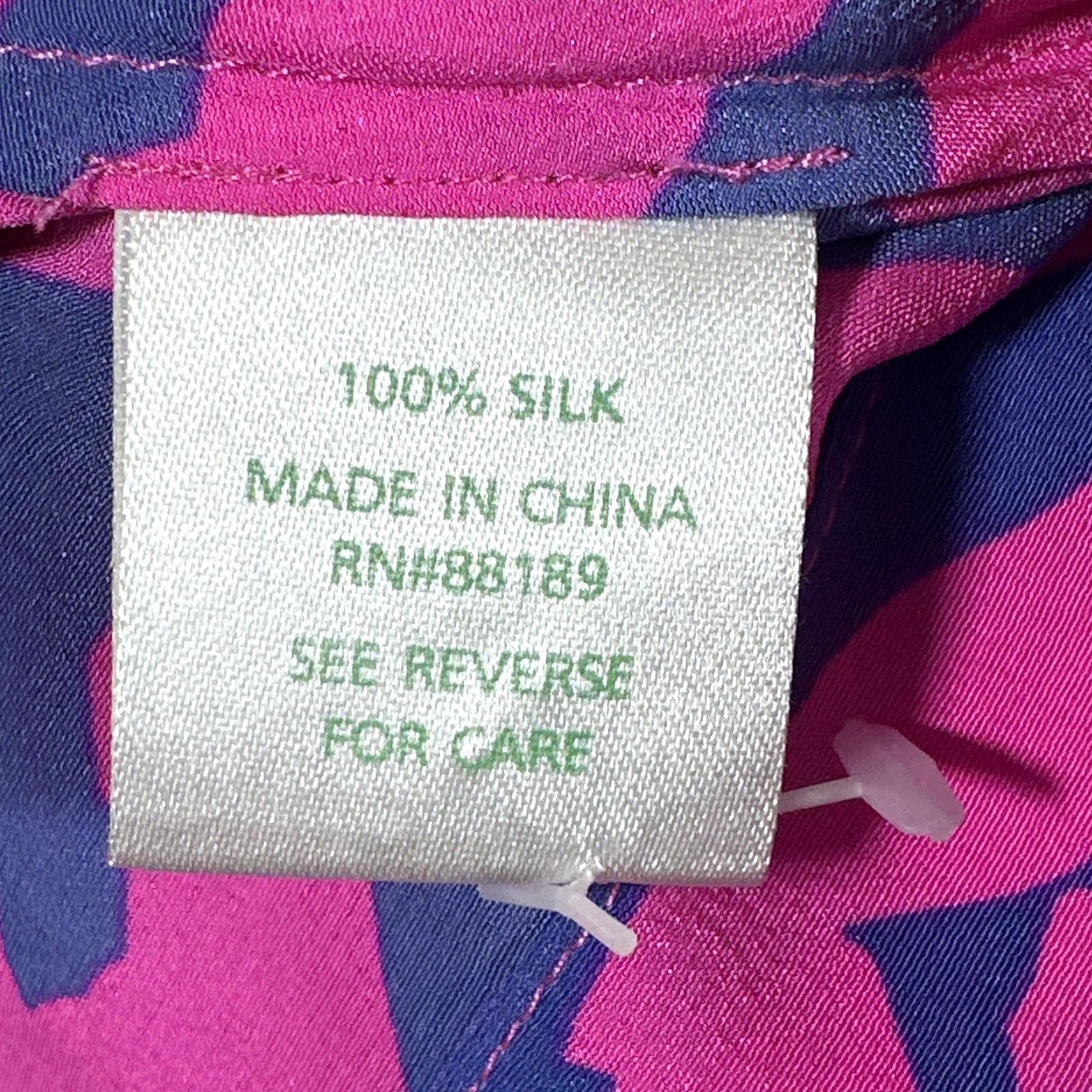 Lilly Pulitzer Lilly Pulitzer Shirt Womens XS Silk V-Neck 3/4 Sleeve Chevron Geometric Tunic Blouse Pink Purple Womens Size XS / US 0-2 / IT 36-38 - 7 Thumbnail