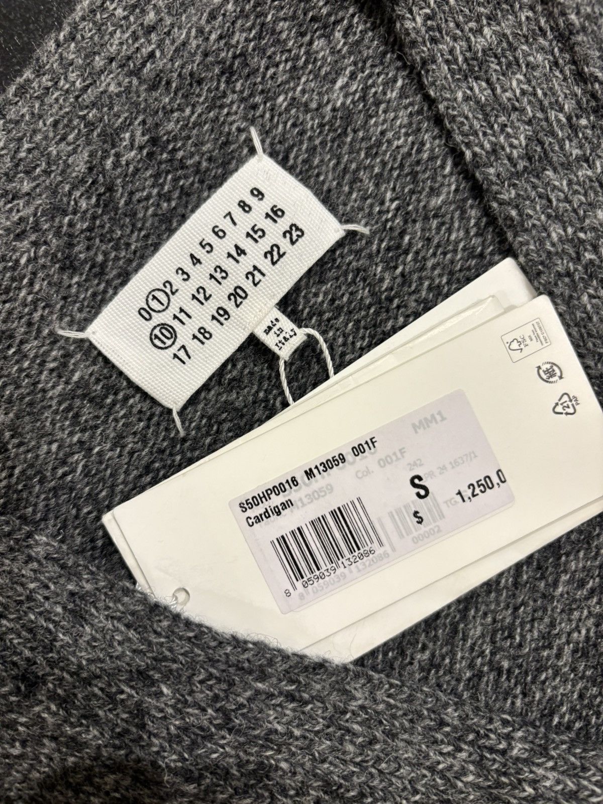 Maison Margiela Maison Margiela Knit Cardigan Size US S / EU 44-46 / 1 - 3 Thumbnail