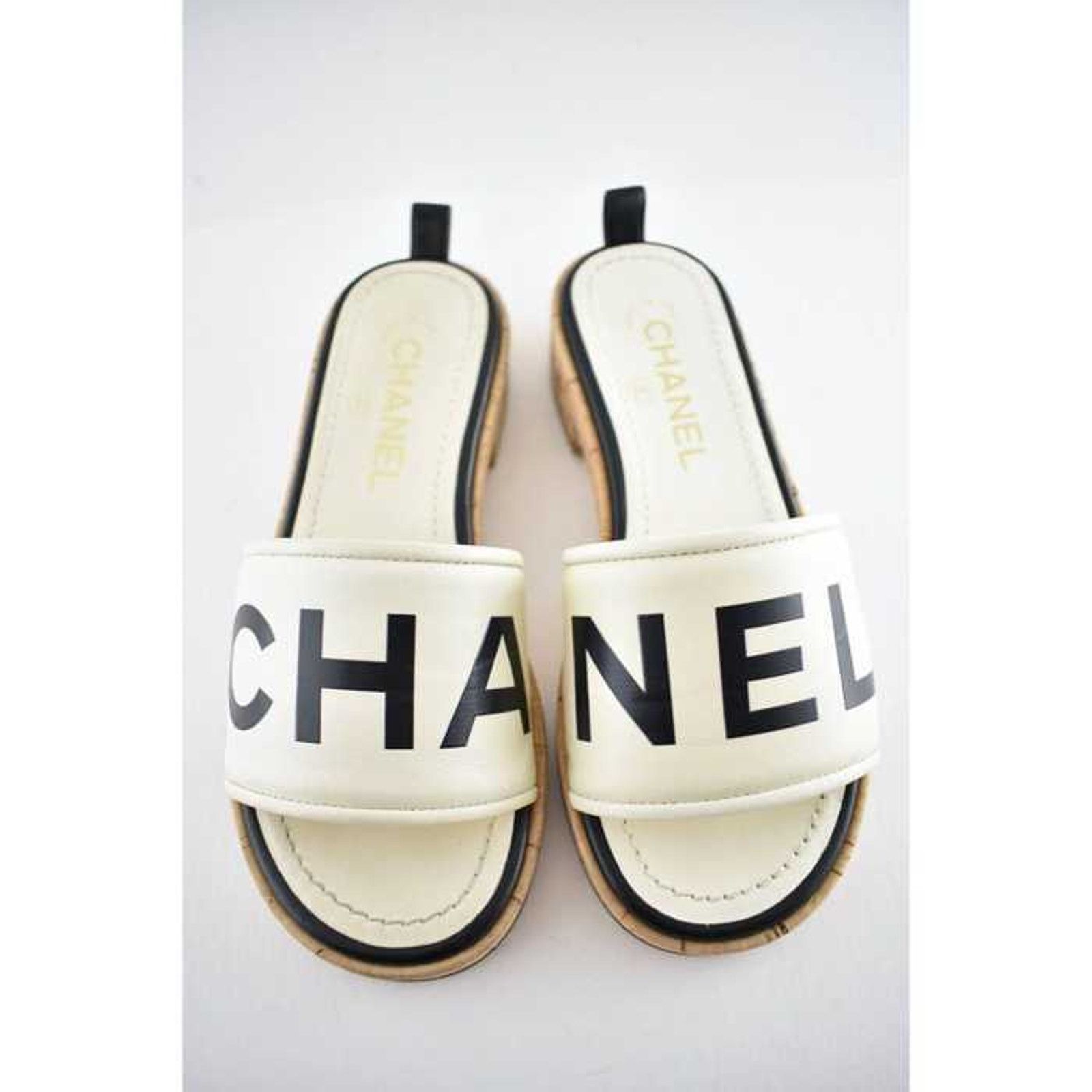 Chanel Chanel 19S Ivory Black Letter CC Logo Cork Mules Slide Size US 5 / IT 35 - 5 Thumbnail