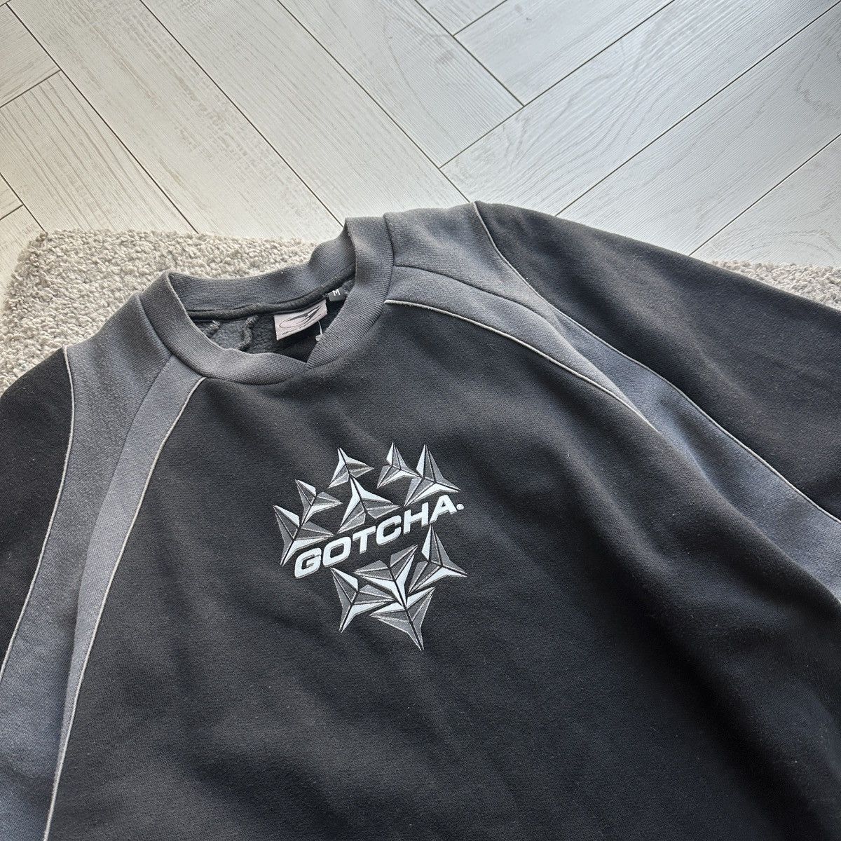 Gotcha Vintage 90s Gotcha Surfing Big logo sweatshirt rare y2k og Size US M / EU 48-50 / 2 - 4 Thumbnail