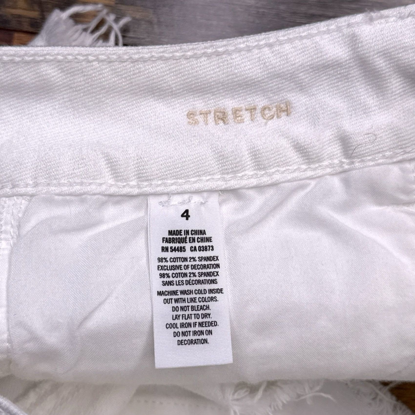 American Eagle Outfitters American Eagle Outfitters Cut Off Shorts Womens 4 White Stretch Low Rise Sequin New Size 27" / US 4 / IT 40 - 5 Thumbnail
