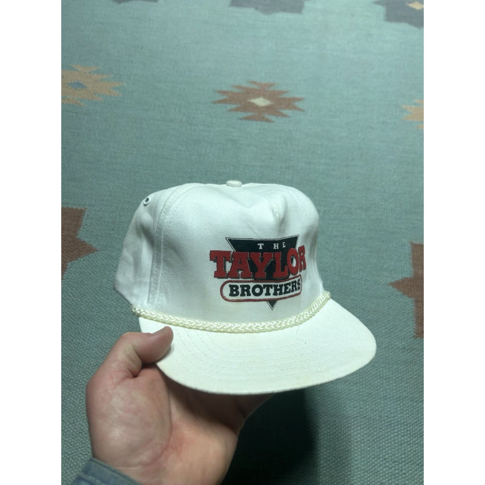 Vintage VINTAGE Taylor SnapBack Hat Cap White Men Adjustable Taylor Brothers Country Music Band Hat Cap White Mens Adjustable Music Size ONE SIZE - 2 Thumbnail