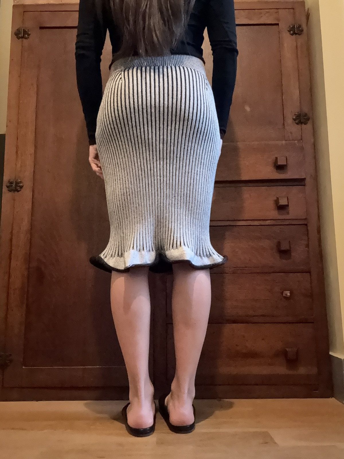 Louis Vuitton Louis Vuitton Rib Knit Skirt Size 26" / US 2 / IT 38 - 10 Thumbnail