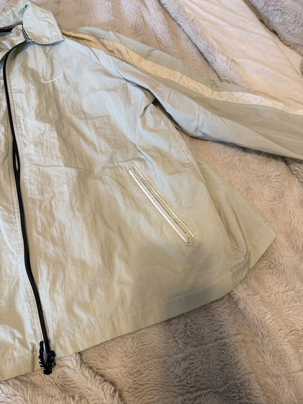 Nike Nike Beige Windbreaker Vintage Size US L / EU 52-54 / 3 - 5 Thumbnail