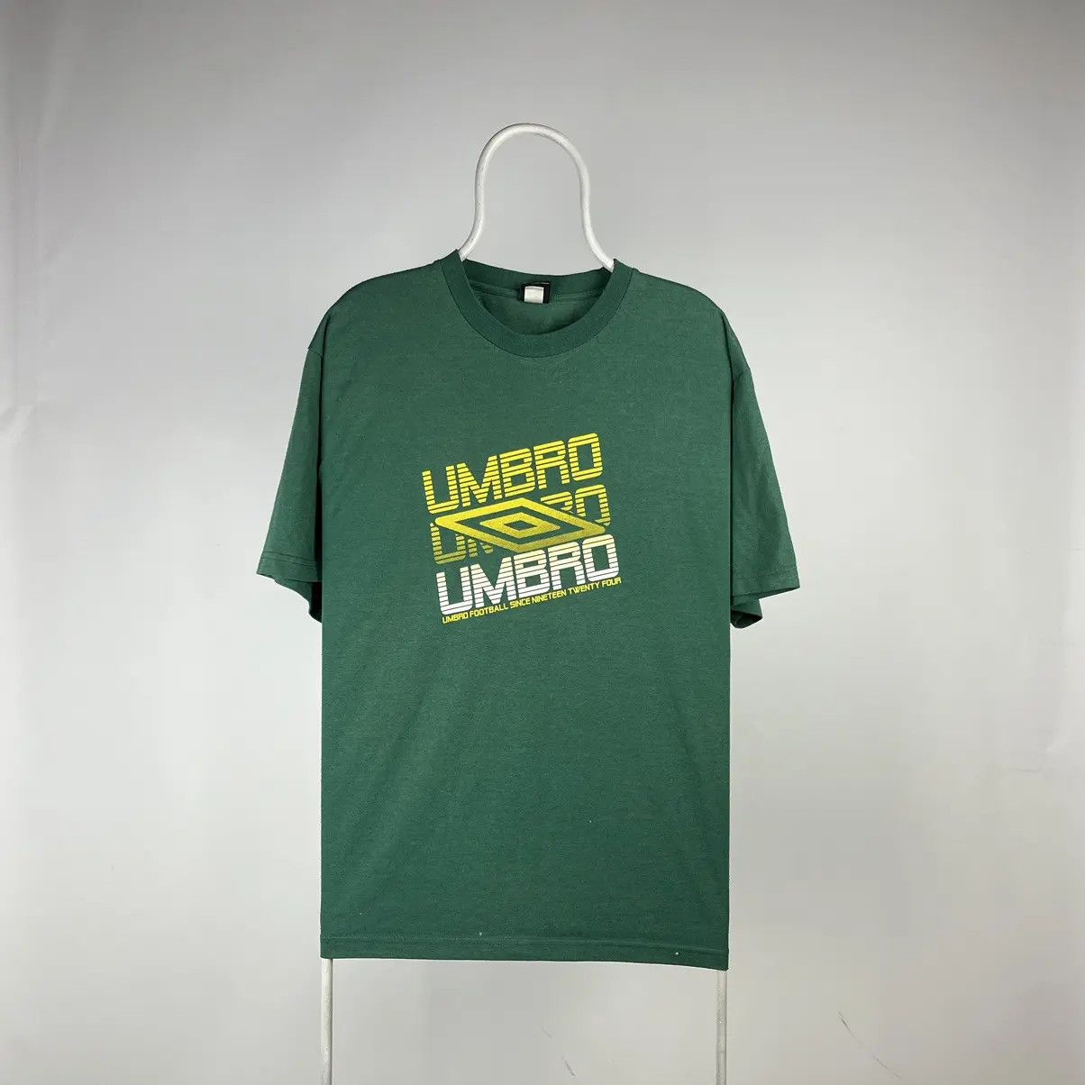 Umbro Vintage Umbro Tshirt size XXLarge Size US XXL / EU 58 / 5 - 1 Thumbnail