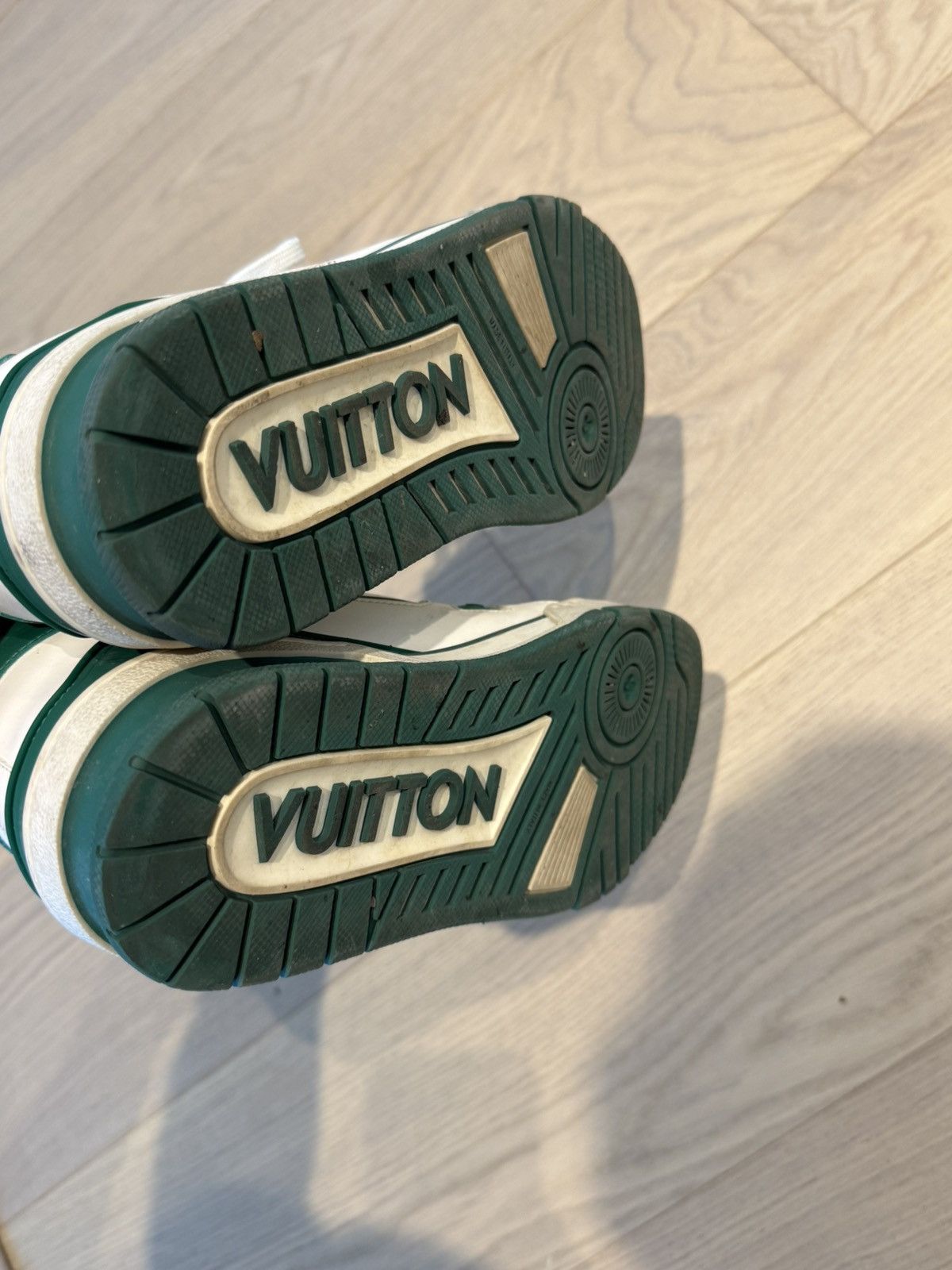 Louis Vuitton Louis Vuitton Virgil Abloh Green Trainer Size US 10.5 / EU 43-44 - 4 Thumbnail