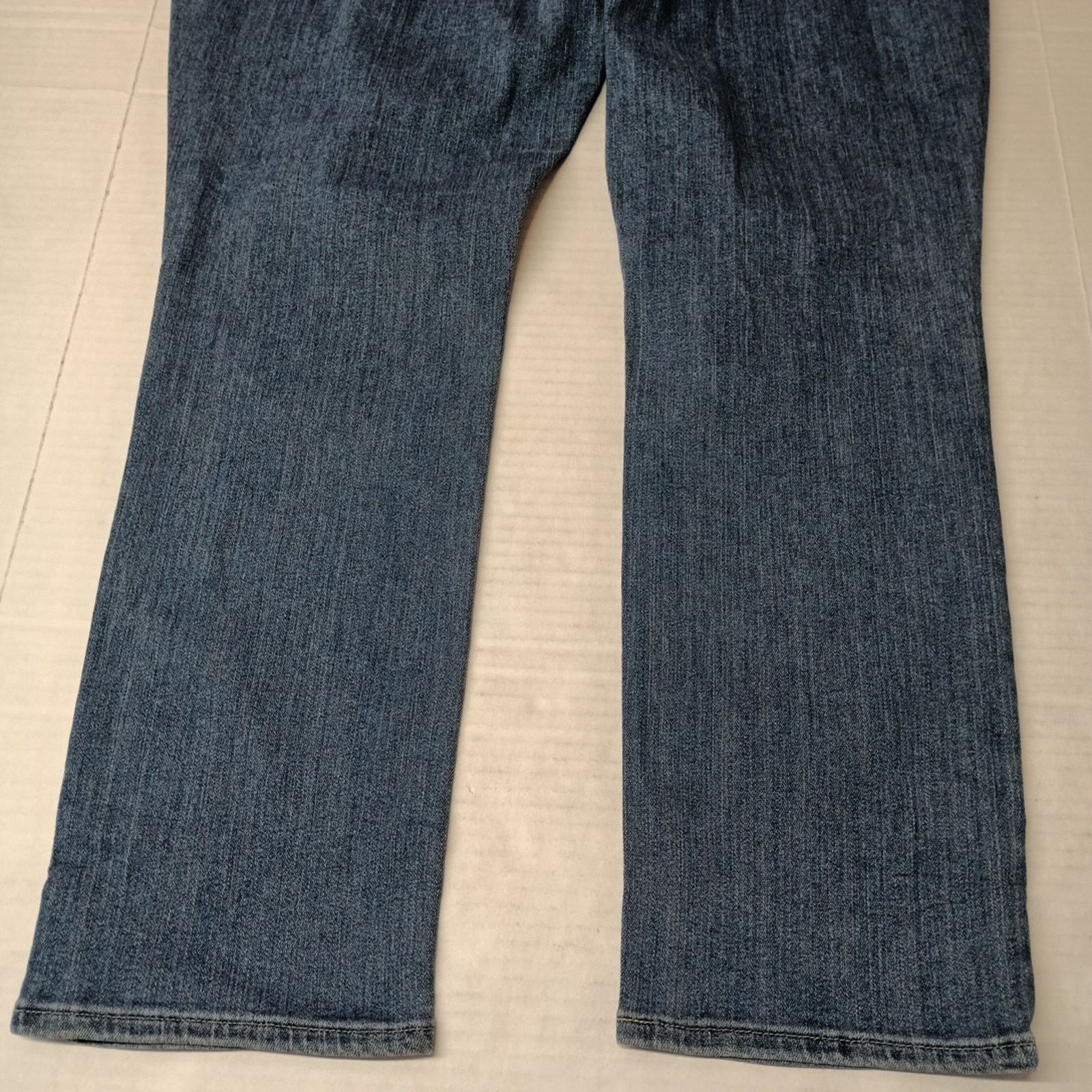 Levi's Levi Mid Rise Straight Jeans Women's Size 20M 35x30 Blue Size 42" / US 20 - 7 Thumbnail
