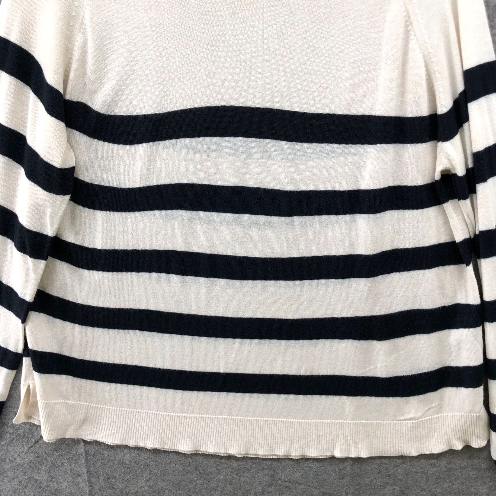 Zara VINTAGE Zara Knit Sweater Women L Ivory Navy Striped Crewneck Casual Pullover Lightweight Size L / US 10 / IT 46 - 4 Thumbnail