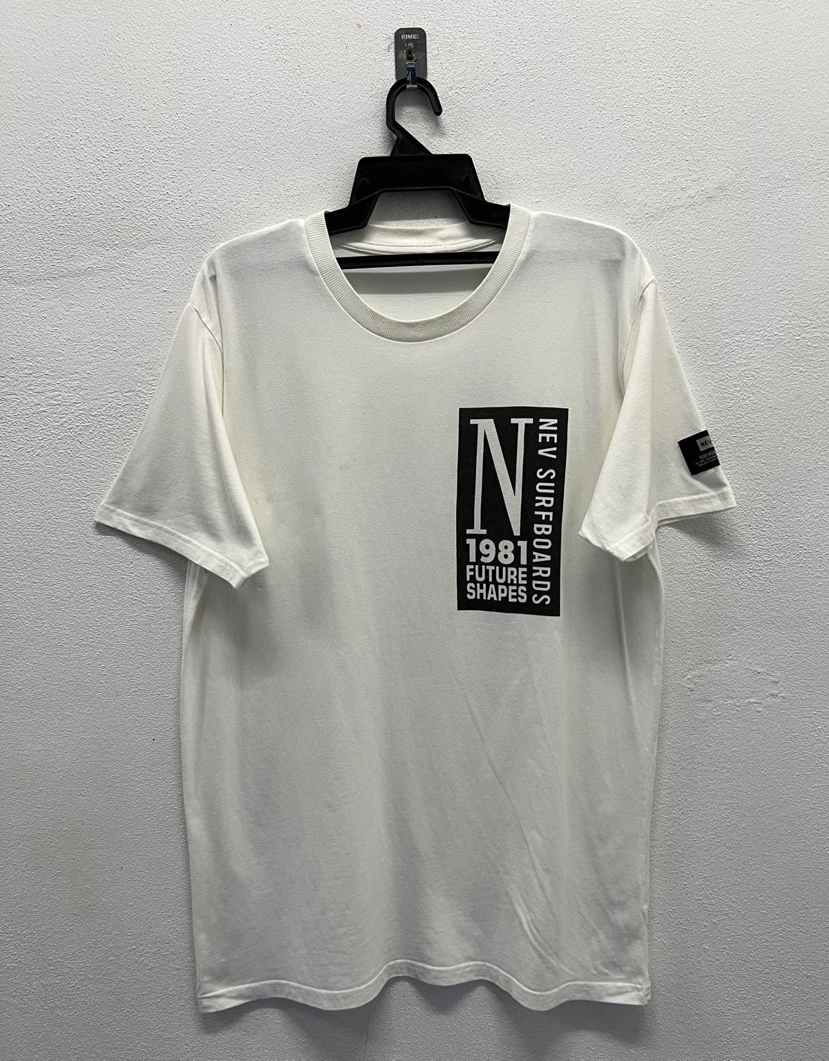 Vintage VINTAGE NEV SURFBOARDS 1981 FUTURE SHAPES SHIRT Size US L / EU 52-54 / 3 - 1 Thumbnail