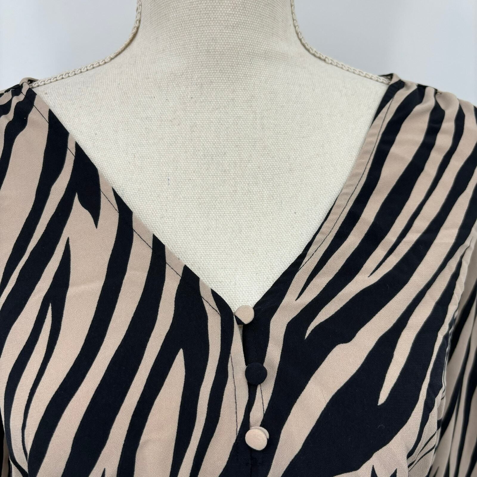 Other Sanctuary Zebra Print Peplum Top Women's XS V Neck Blouse Y2 Size XS / US 0-2 / IT 36-38 - 3 Thumbnail