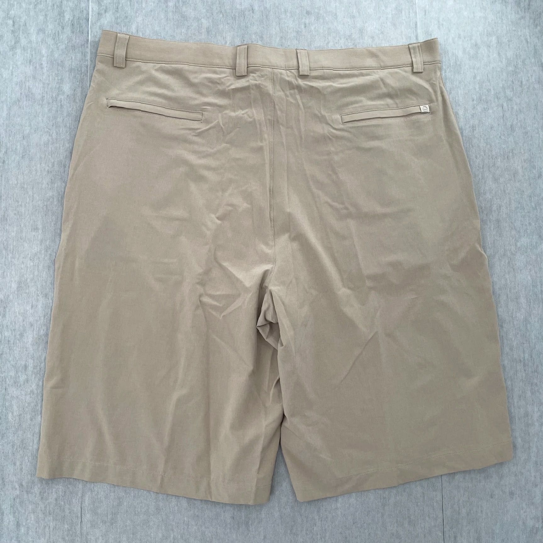 Peter Millar Peter Millar Shorts Mens 40 Tan Long Crown Sport Performance Short Flat Front Pockets Chino Be​ige NEW Size US 40 / EU 56 - 2 Thumbnail