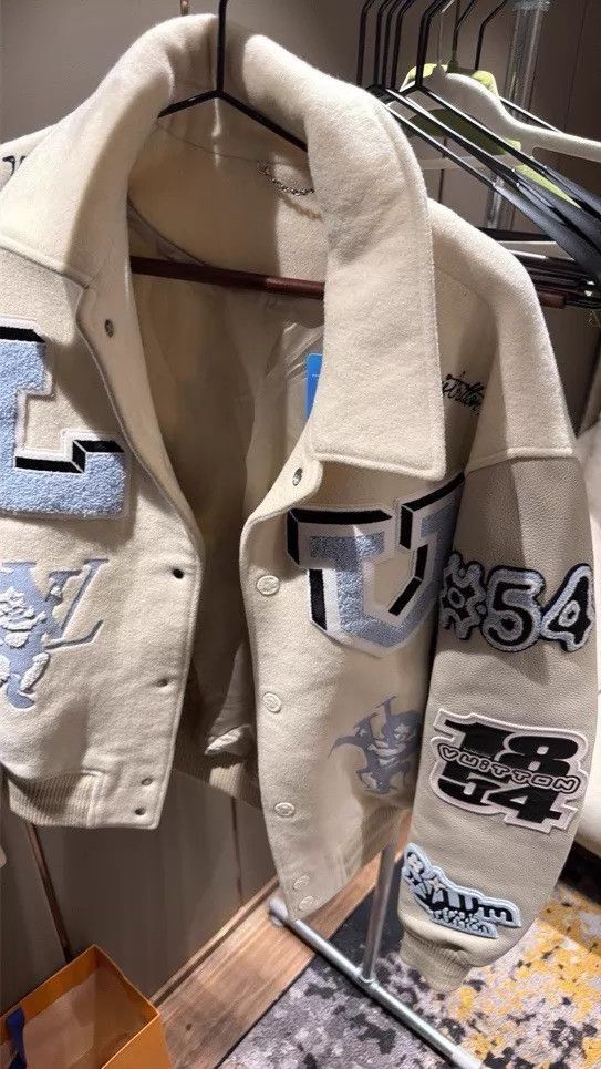 Louis Vuitton White Embroidered Patch Bomber Jacket Size M Size US M / EU 48-50 / 2 - 1 Thumbnail