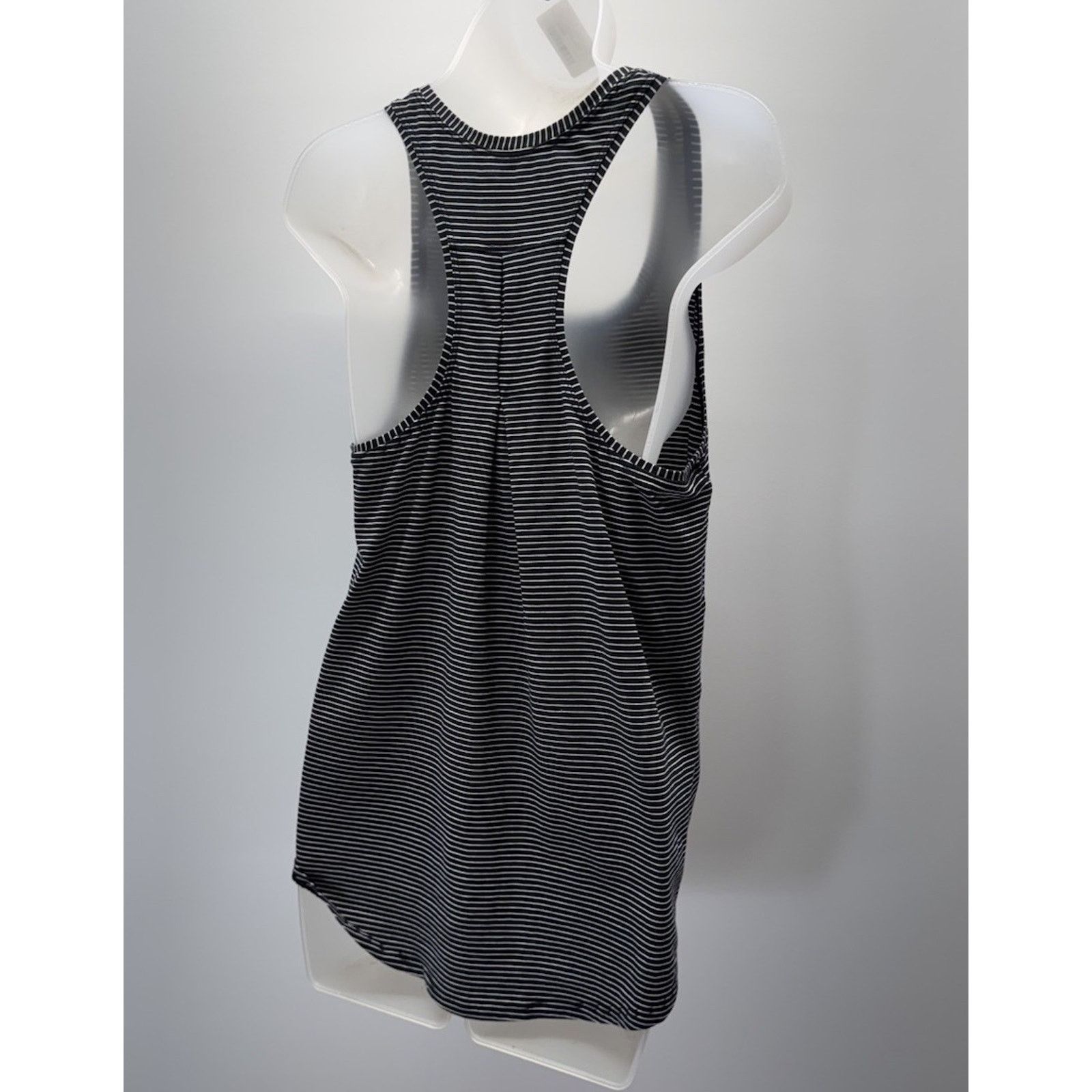 Lululemon LULULEMON Think Fast Tank Top Women Black White Striped Sz 8 Size M / US 6-8 / IT 42-44 - 3 Thumbnail